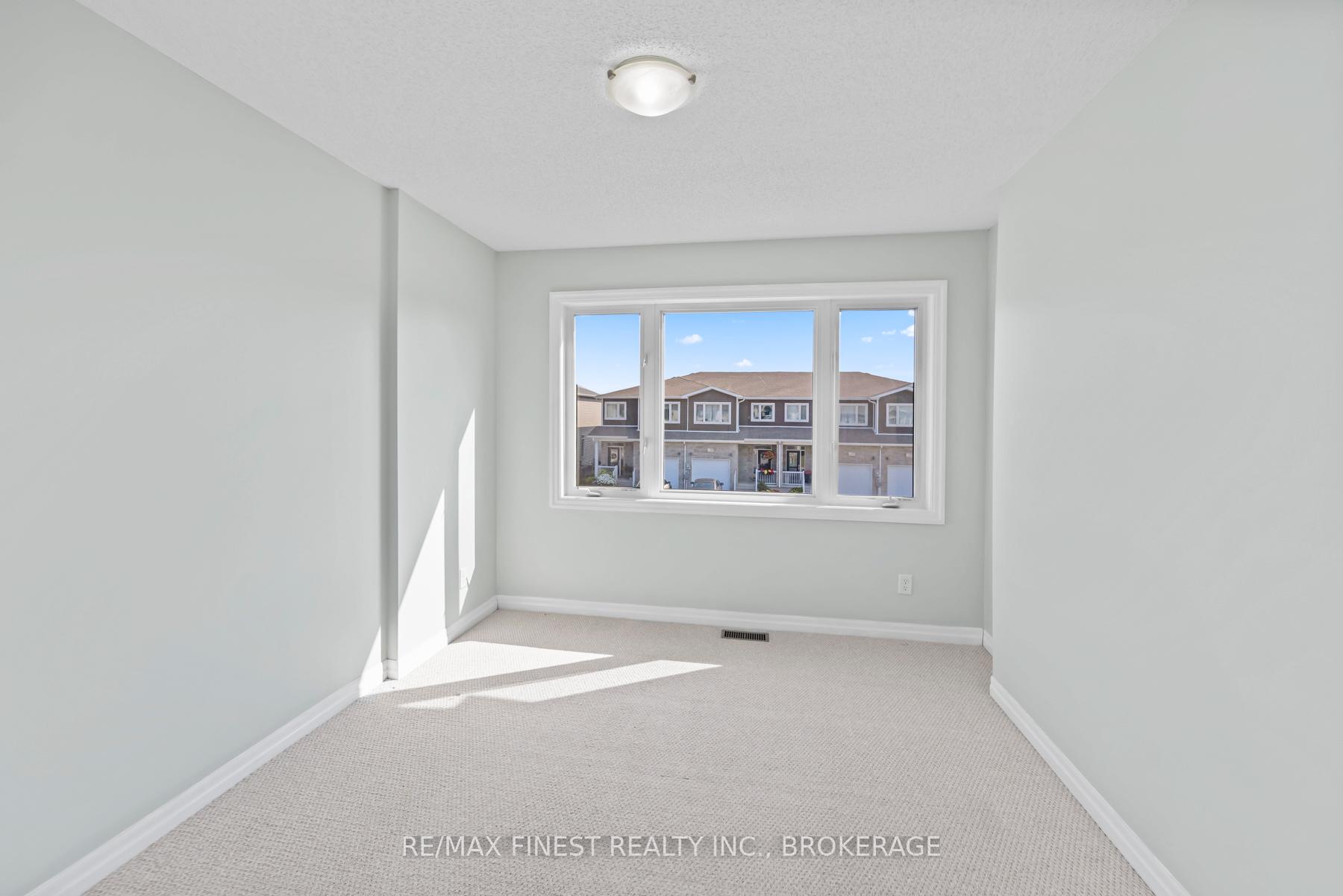 Photo 34 of 931 Riverview Way, Kingston, Kingston East (Incl Barret Crt) — HOMEH