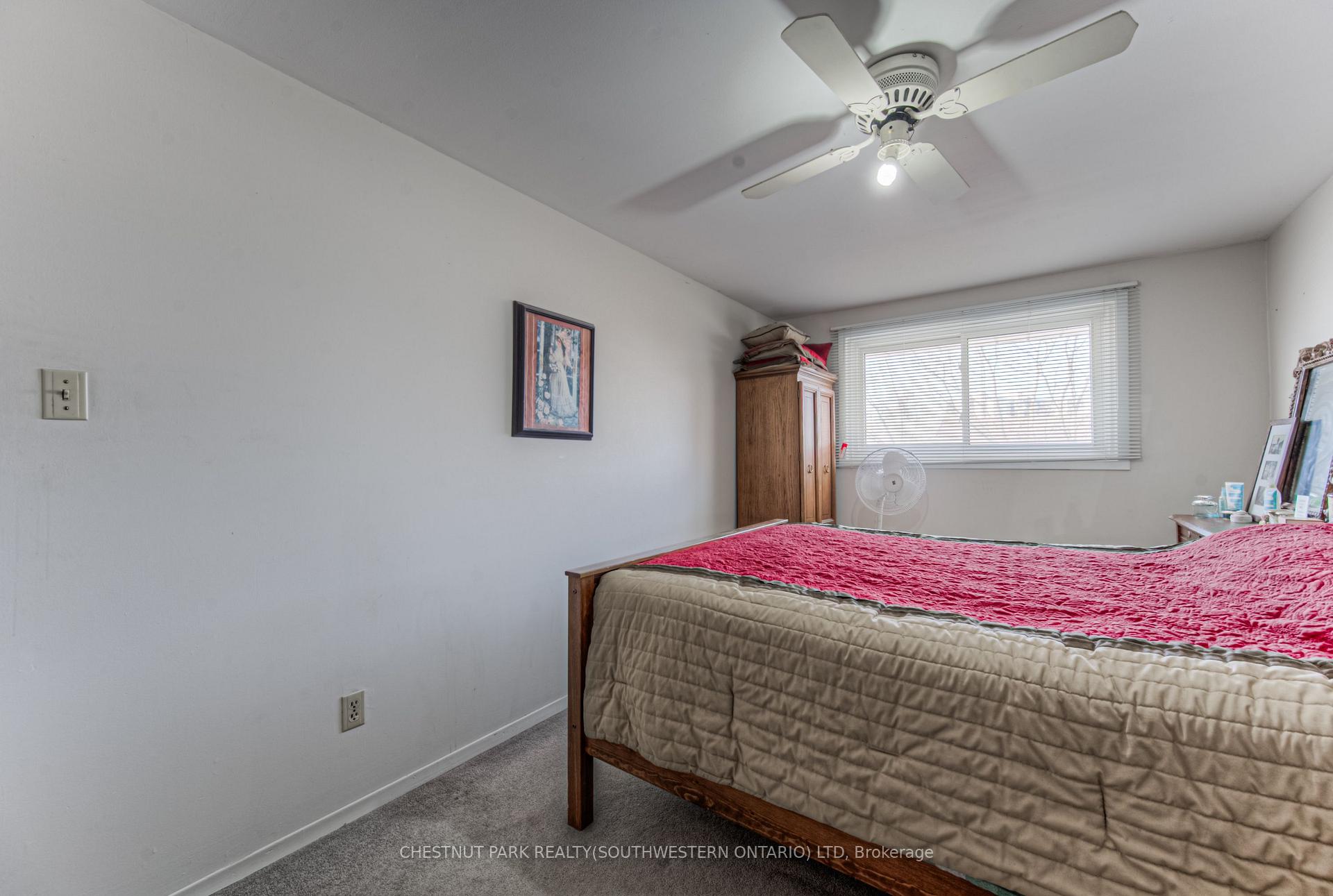 Photo 15 of 65 Overlea Drive, Kitchener — HOMEH