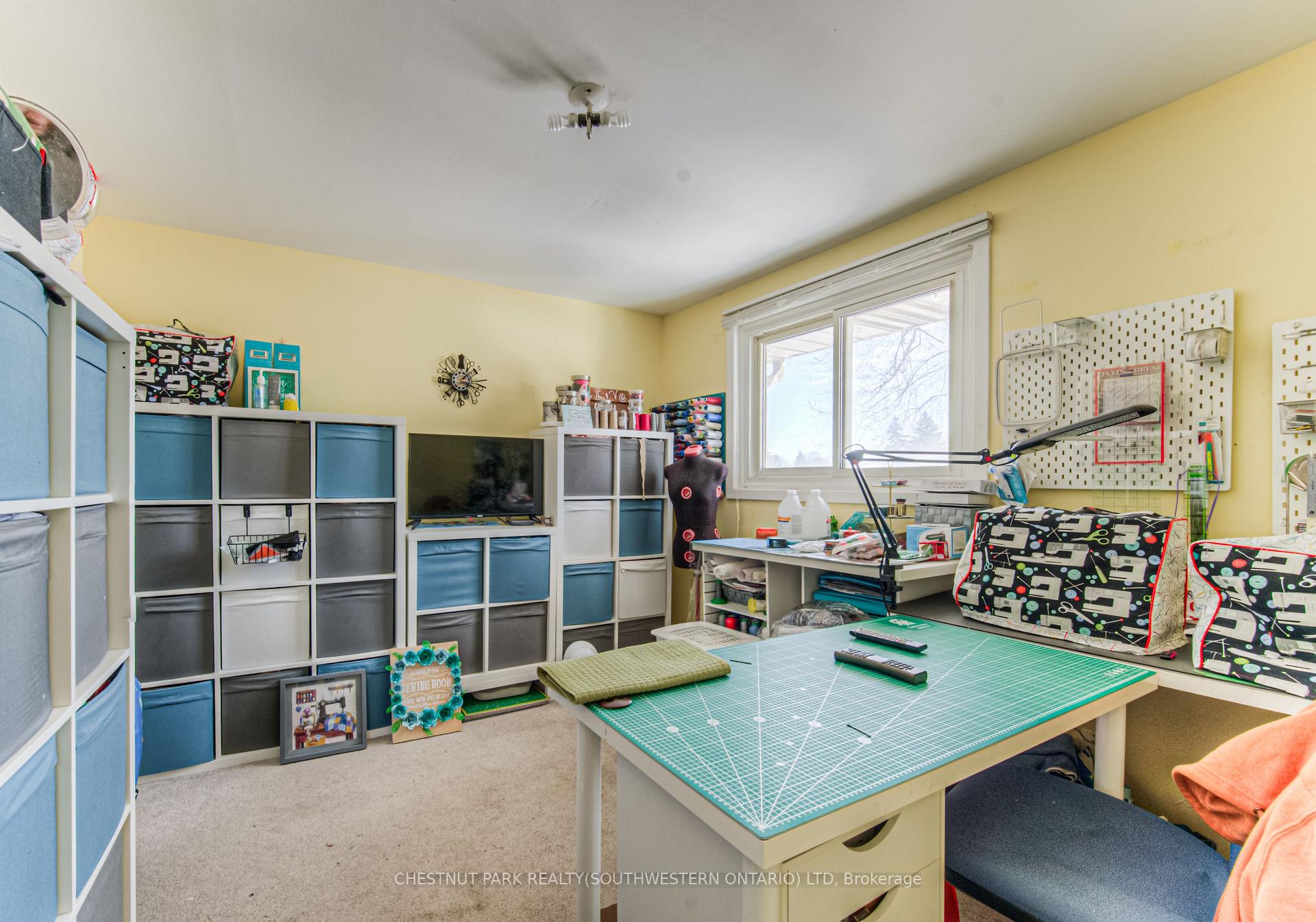 Photo 18 of 65 Overlea Drive, Kitchener — HOMEH