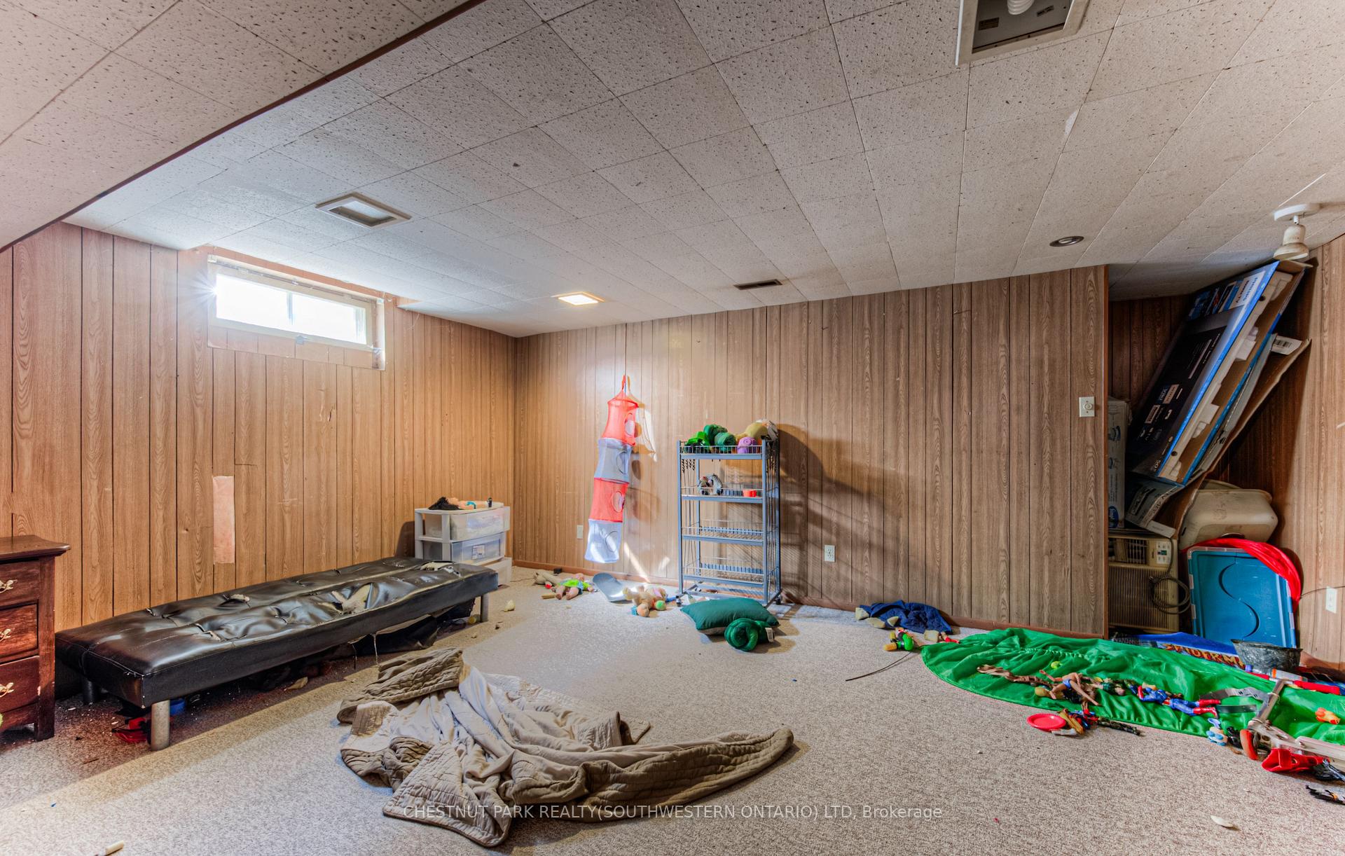 Photo 20 of 65 Overlea Drive, Kitchener — HOMEH