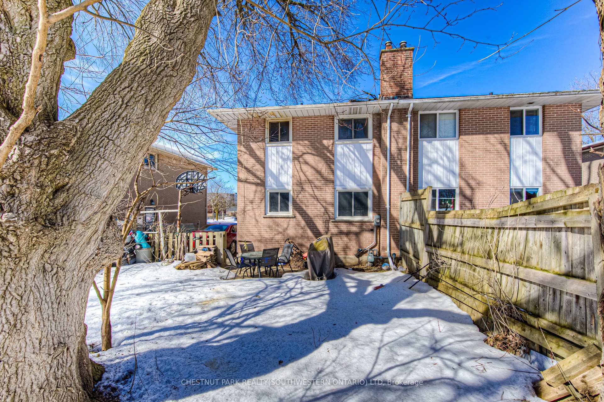 Photo 24 of 65 Overlea Drive, Kitchener — HOMEH