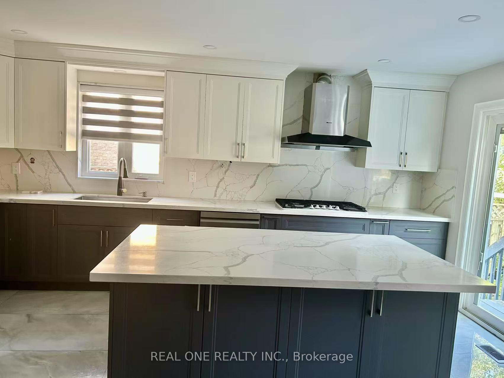 Photo 2 of Unit Upper L, 26 Fairty Drive, Markham, Middlefield — HOMEH