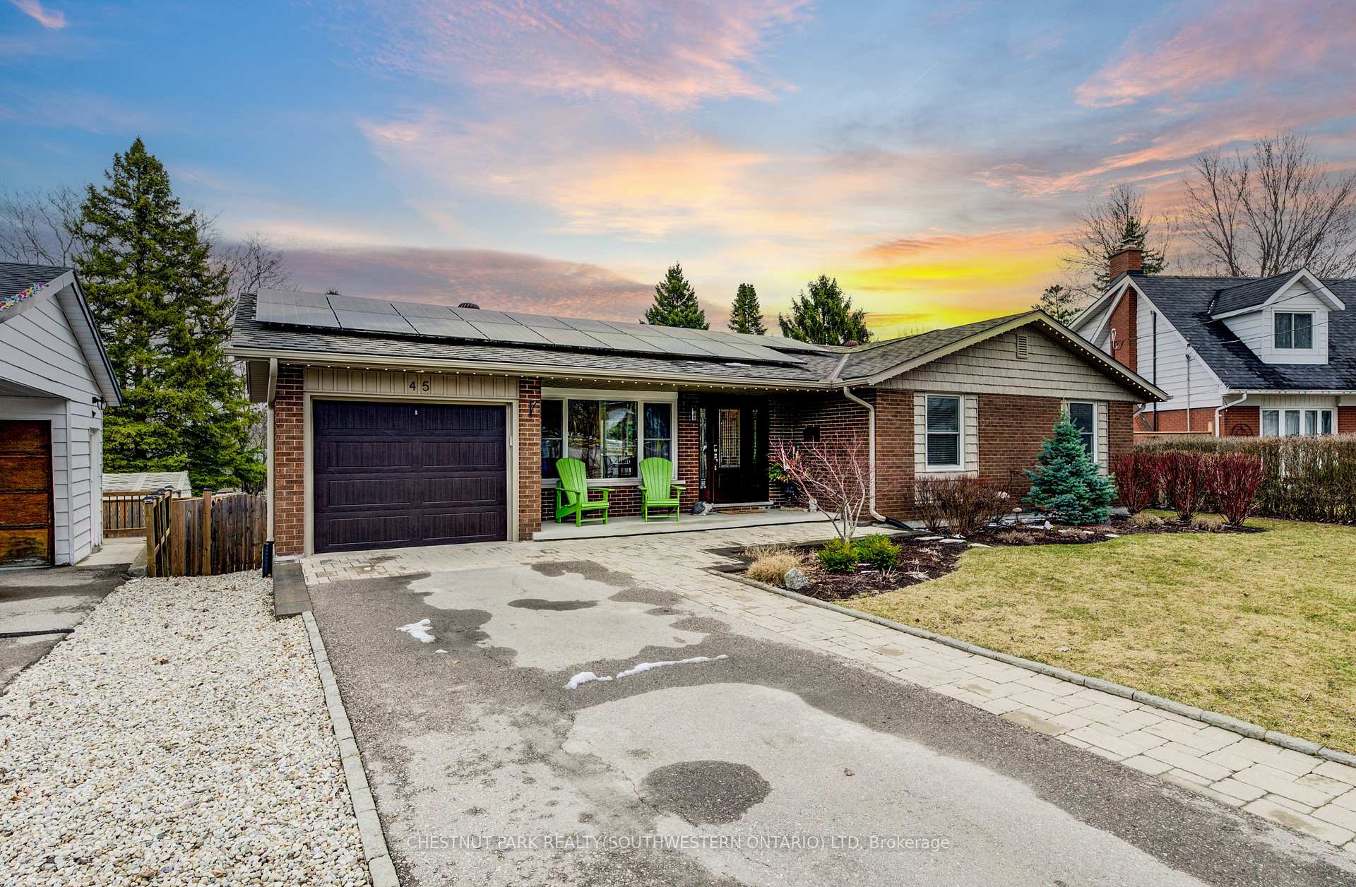 Photo 1 of 45 Uplands Drive, Kitchener — HOMEH