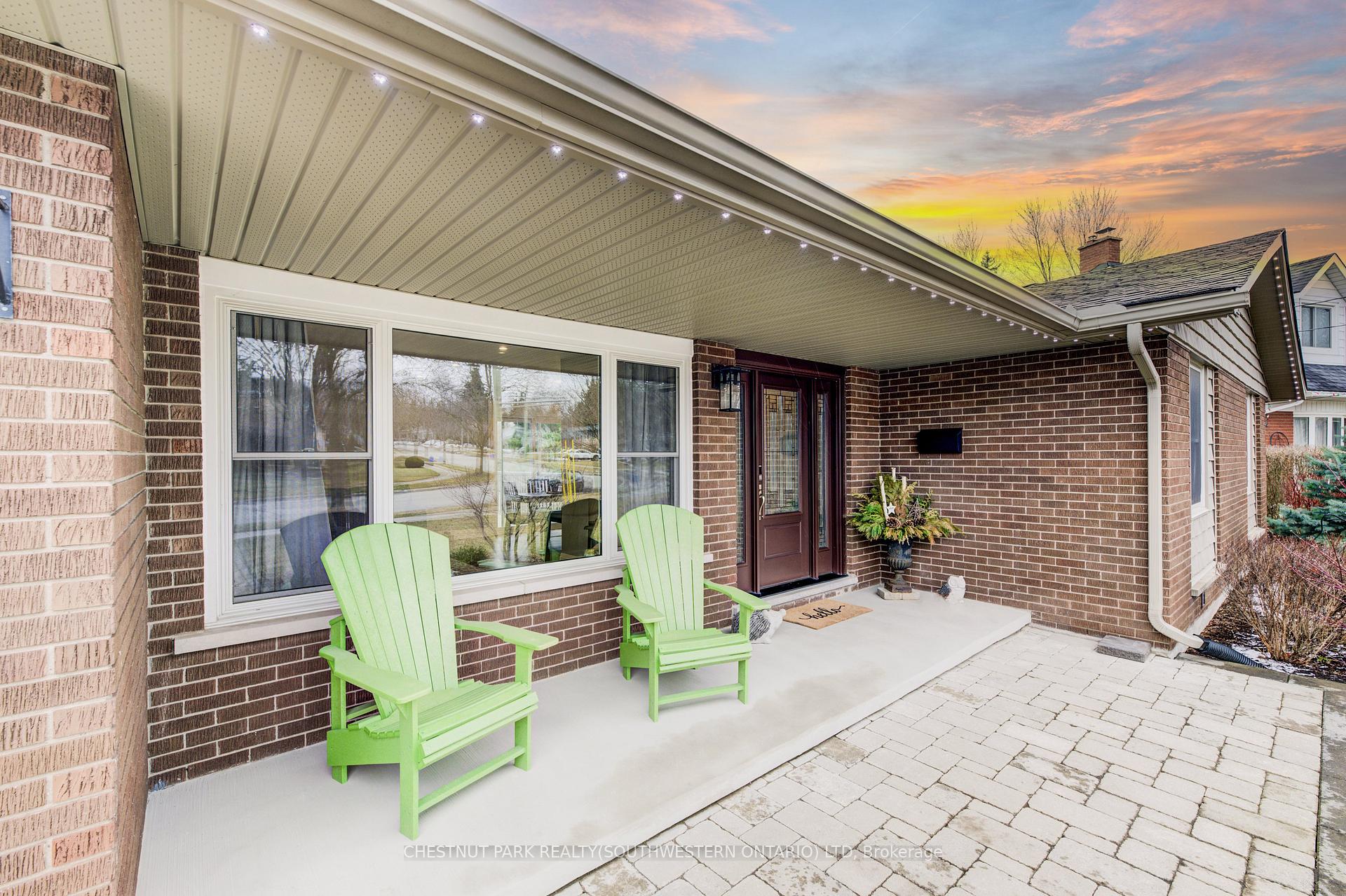 Photo 3 of 45 Uplands Drive, Kitchener — HOMEH