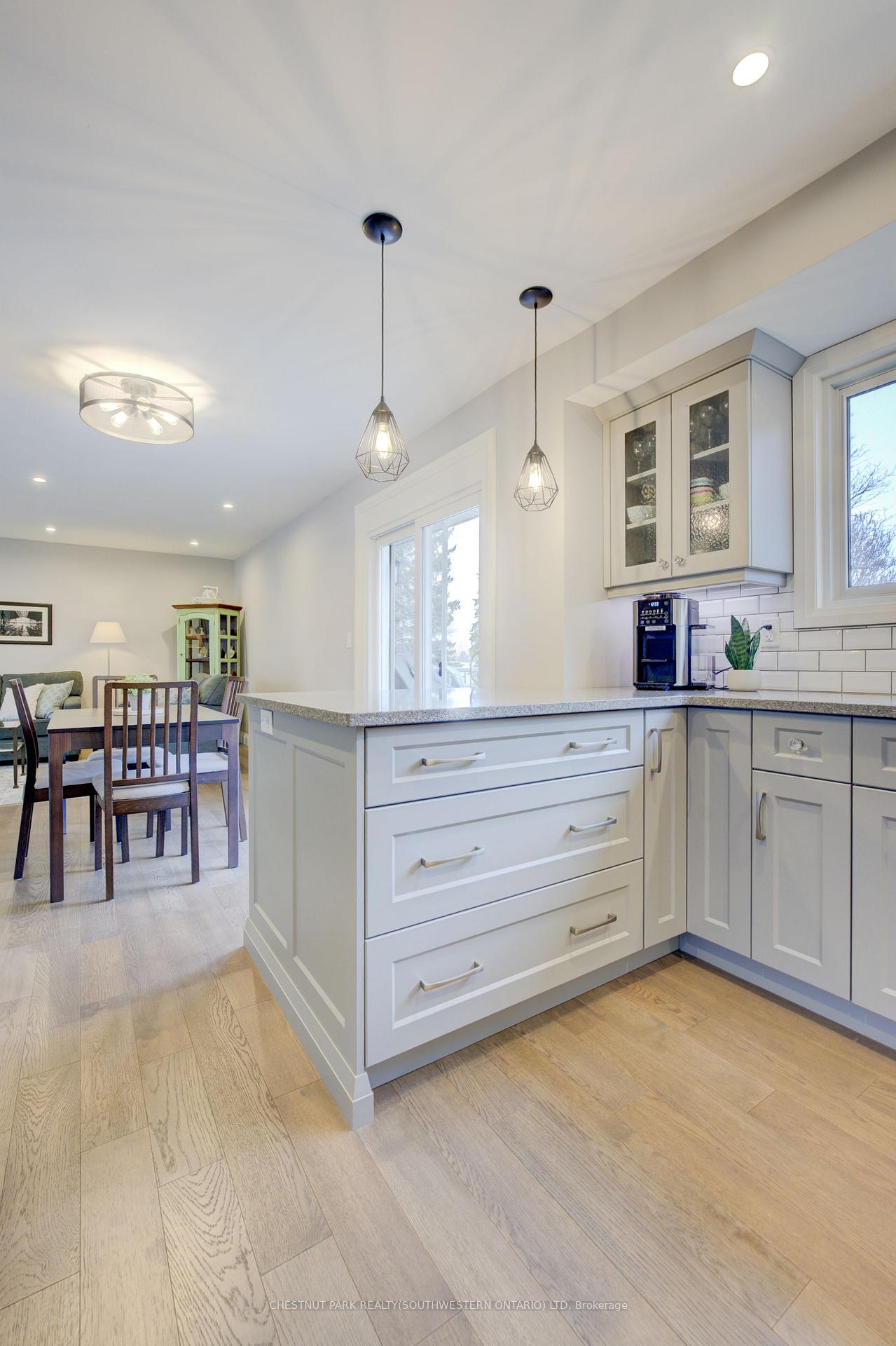 Photo 15 of 45 Uplands Drive, Kitchener — HOMEH