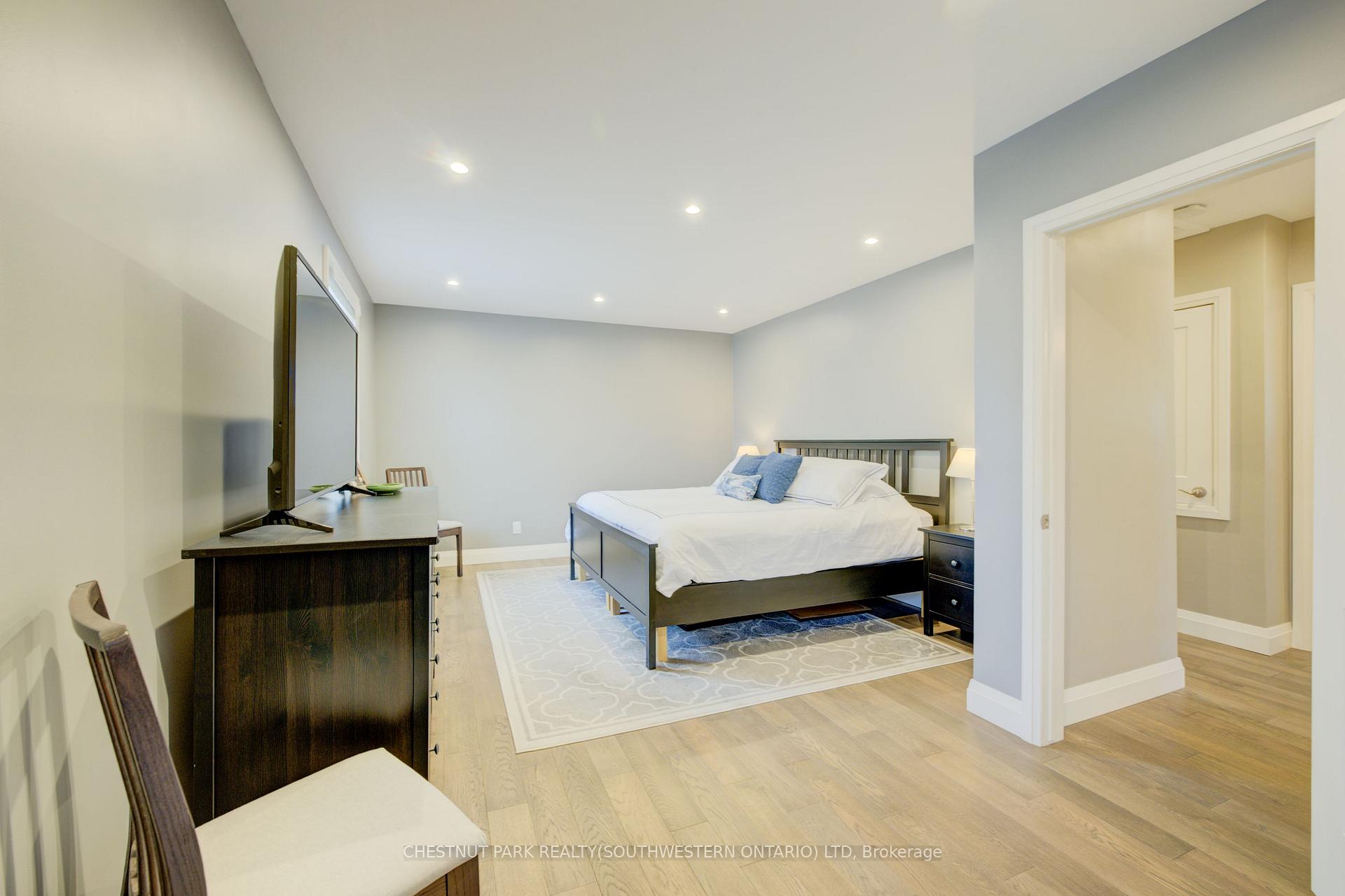 Photo 18 of 45 Uplands Drive, Kitchener — HOMEH