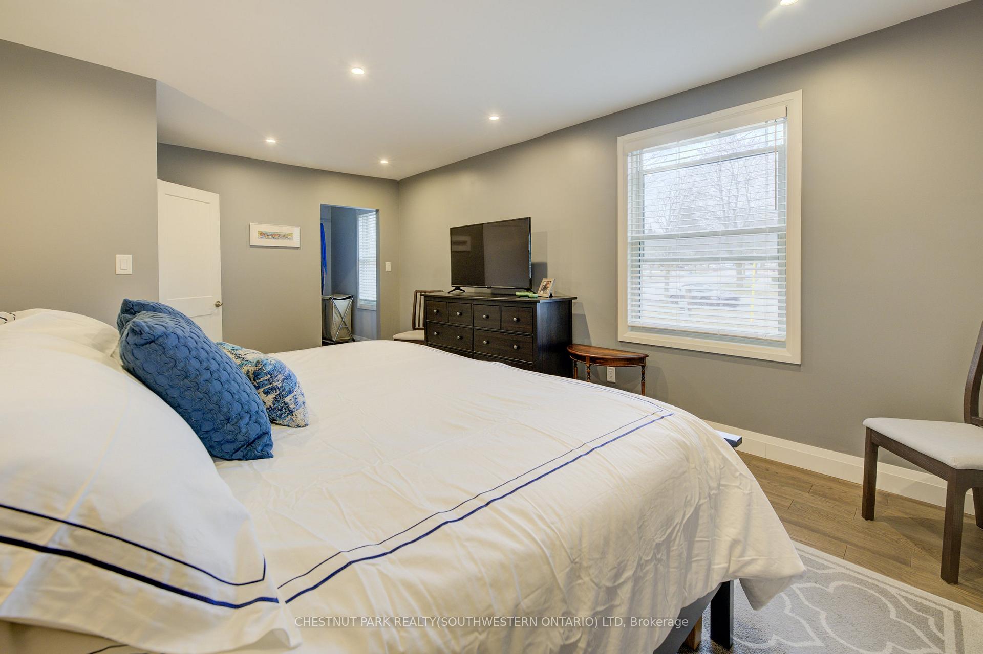 Photo 19 of 45 Uplands Drive, Kitchener — HOMEH