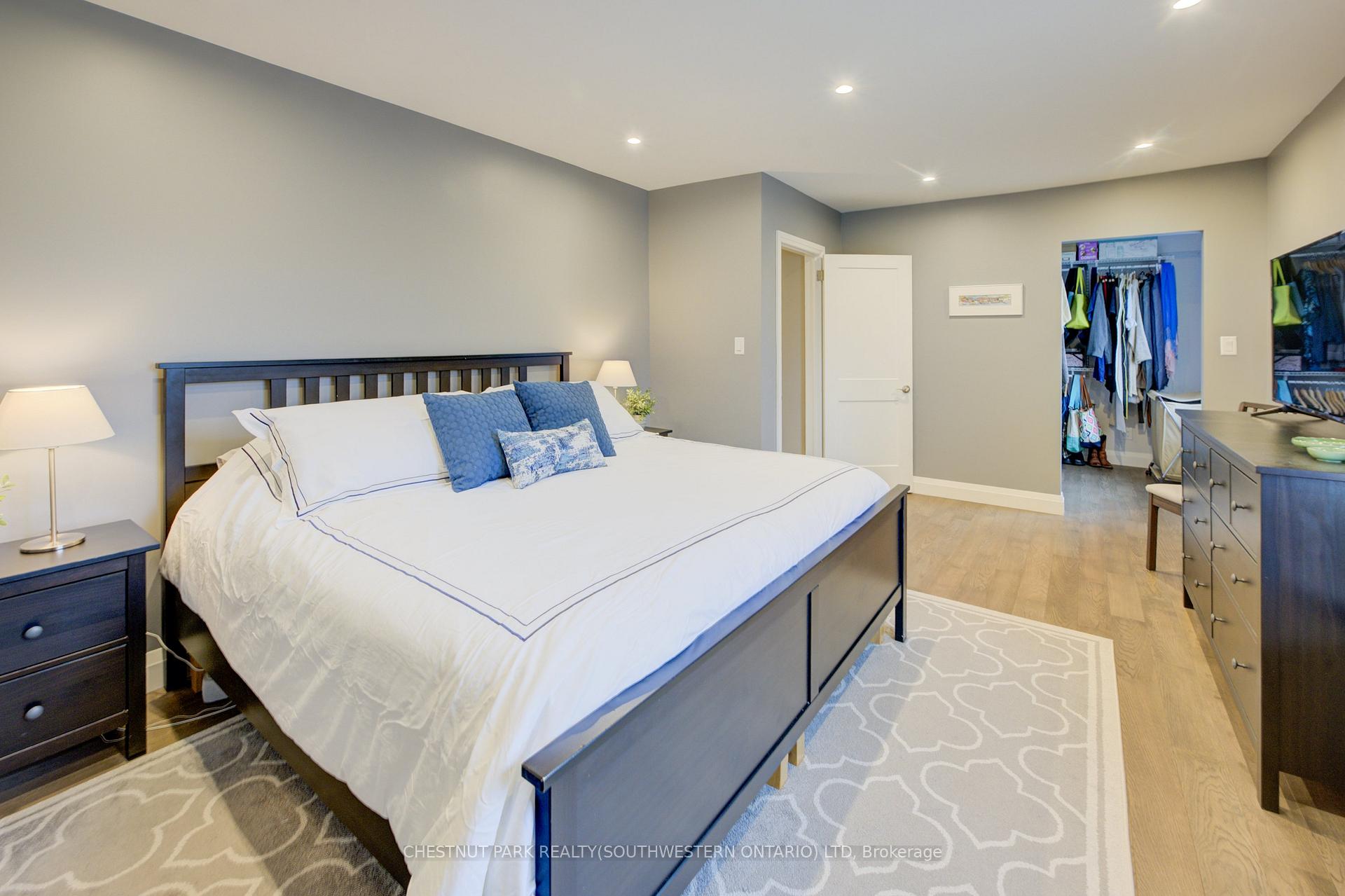 Photo 20 of 45 Uplands Drive, Kitchener — HOMEH