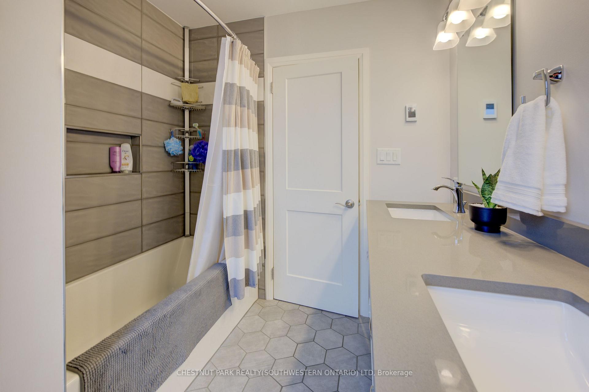 Photo 21 of 45 Uplands Drive, Kitchener — HOMEH