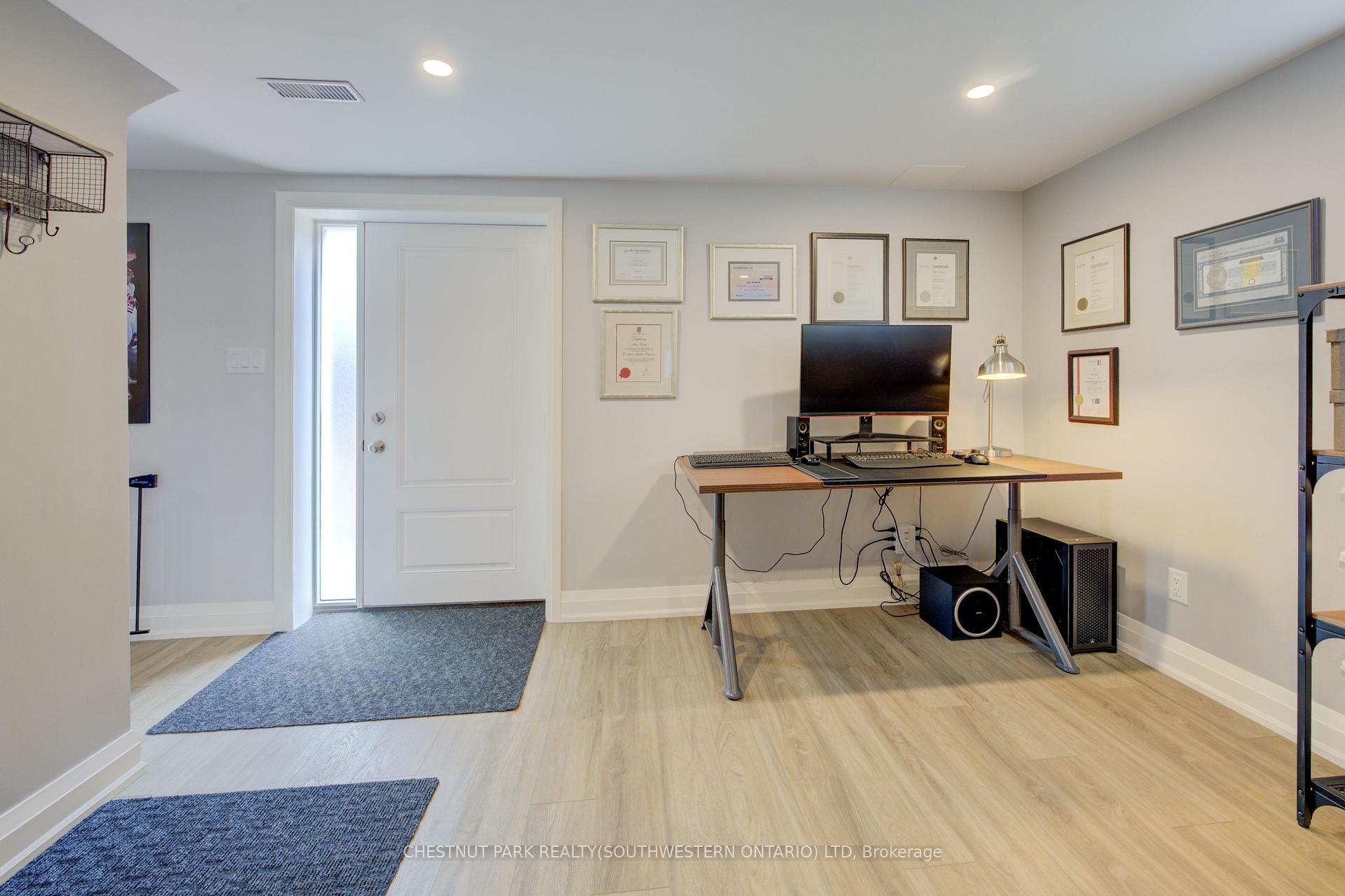 Photo 31 of 45 Uplands Drive, Kitchener — HOMEH