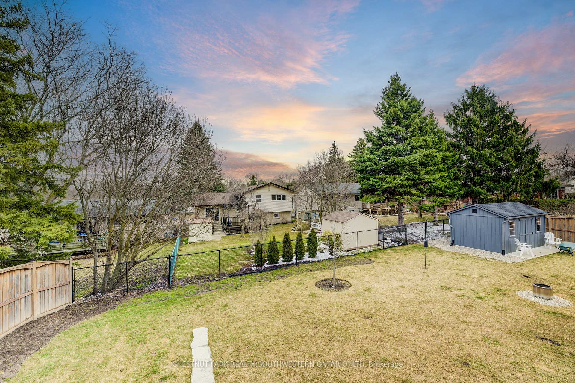 Photo 38 of 45 Uplands Drive, Kitchener — HOMEH