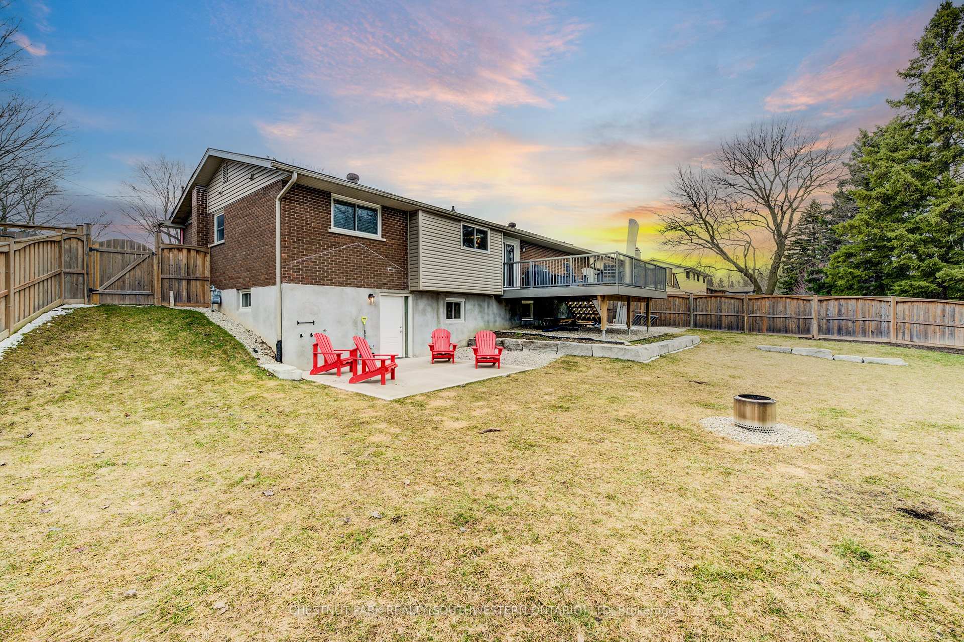 Photo 43 of 45 Uplands Drive, Kitchener — HOMEH