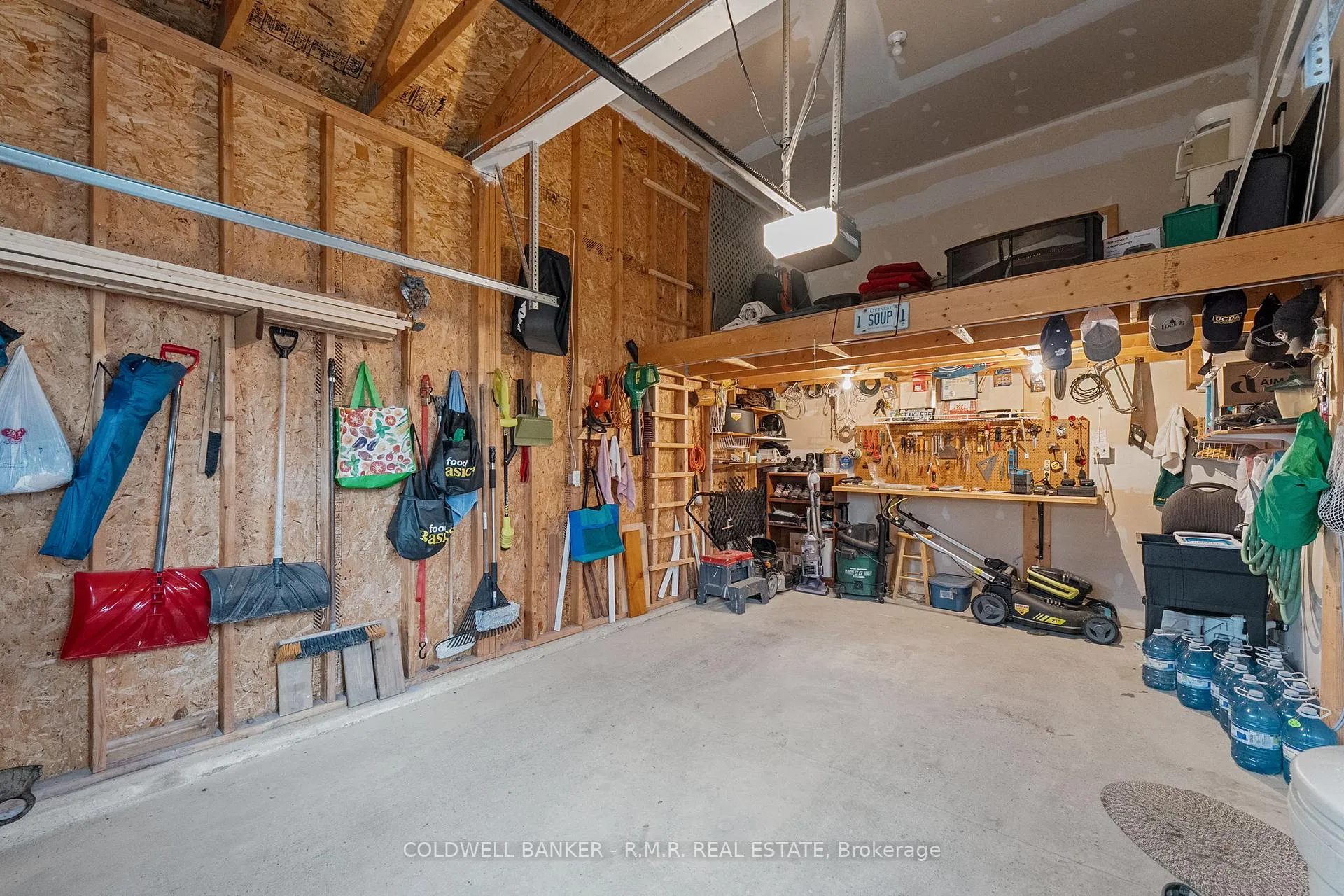 Photo 28 of 34 John Street, Kawartha Lakes, Bobcaygeon — HOMEH