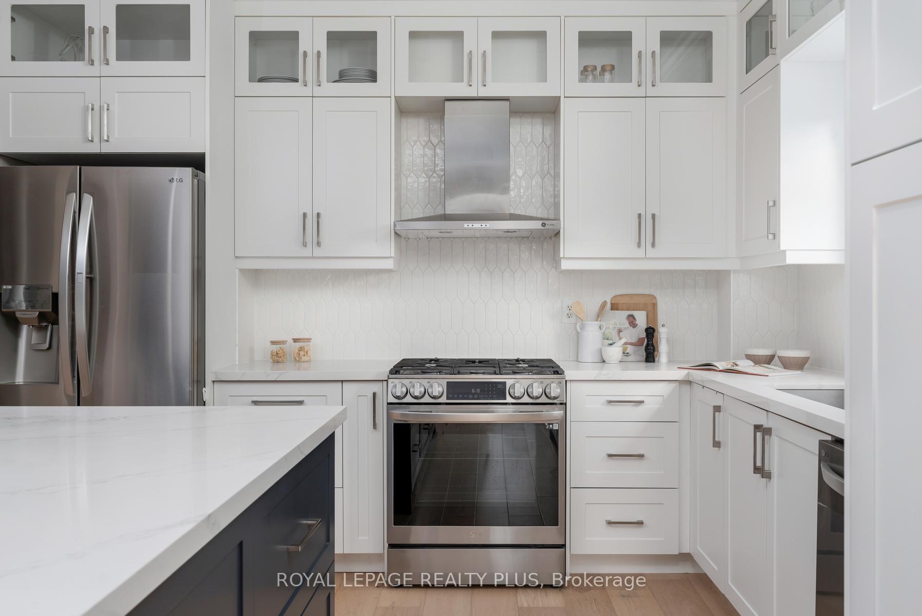 Photo 14 of 1059 McClenahan Crescent, Milton, Clarke — HOMEH