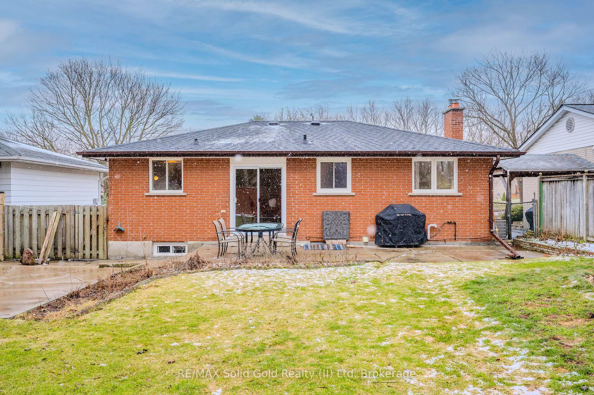 Photo 1 of 268 Westwood Drive, Kitchener — HOMEH