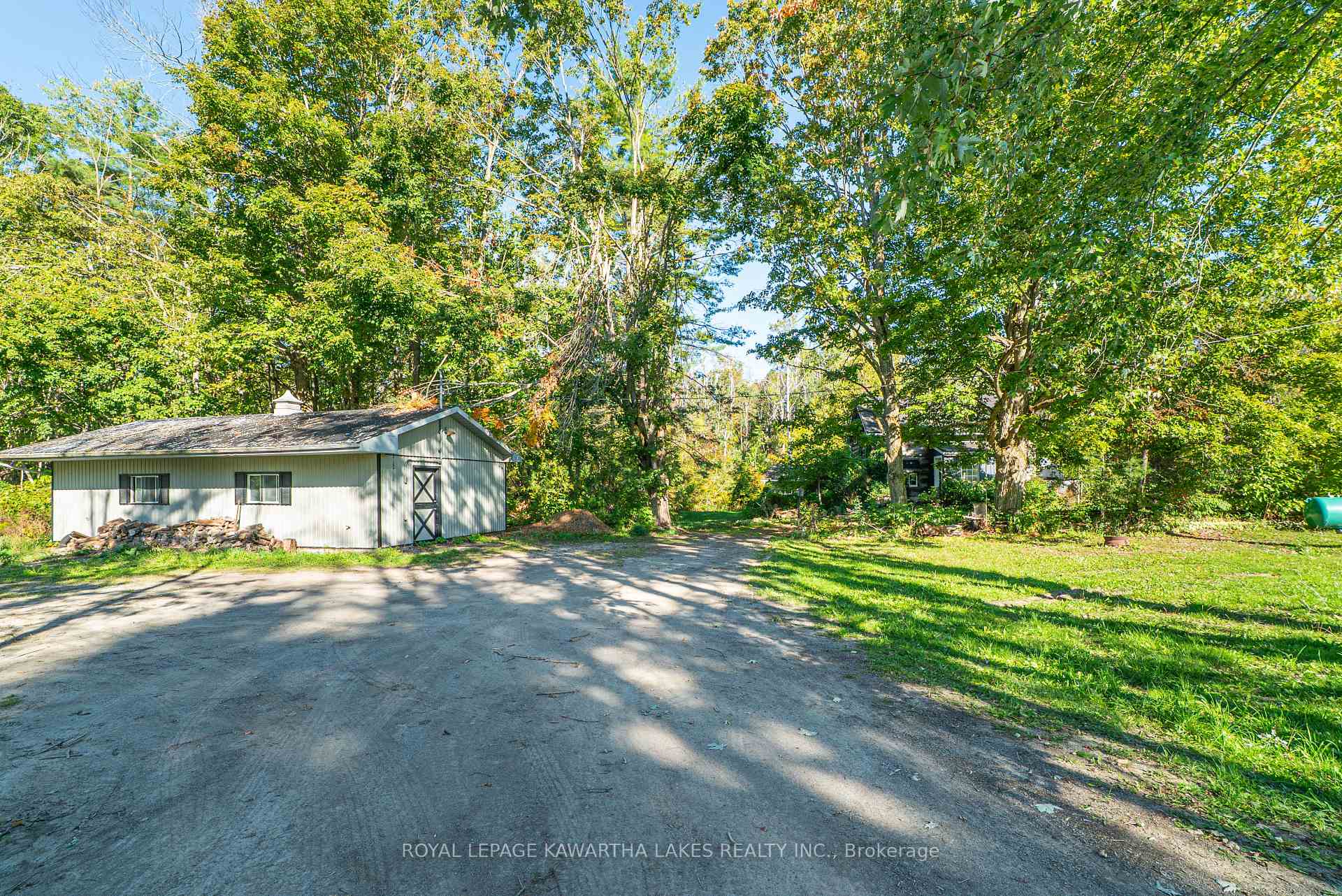 Photo 5 of 979 Linden Valley Road, Kawartha Lakes, Woodville — HOMEH