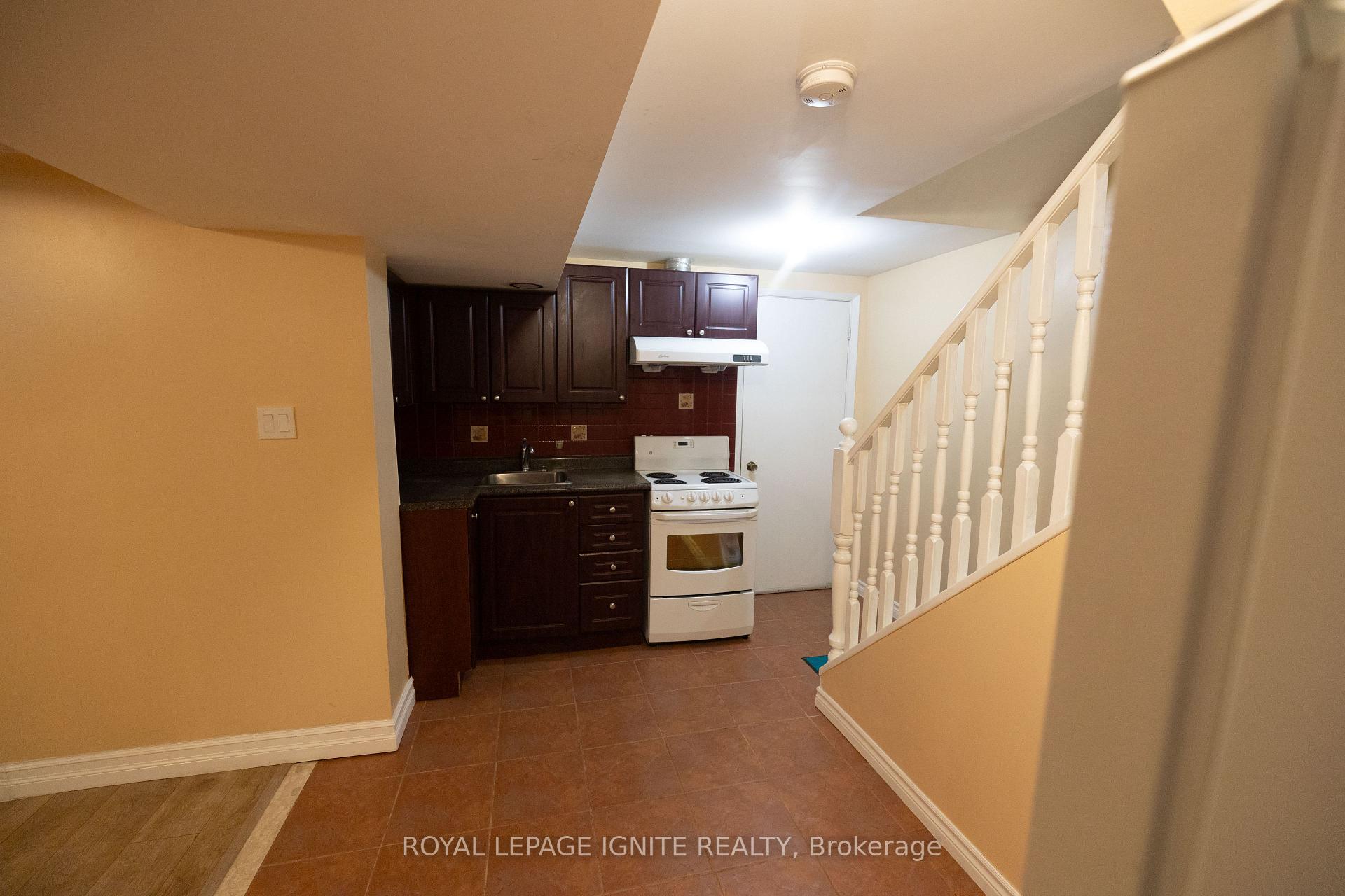 Photo 8 of Unit BSMNT, 35 Goodwood Drive, Markham, Middlefield — HOMEH