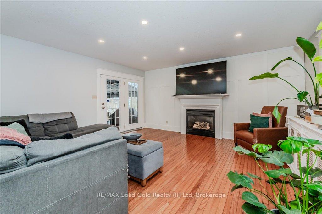 Photo 12 of 56 Woolwich Street, Kitchener, Bridgeport — HOMEH
