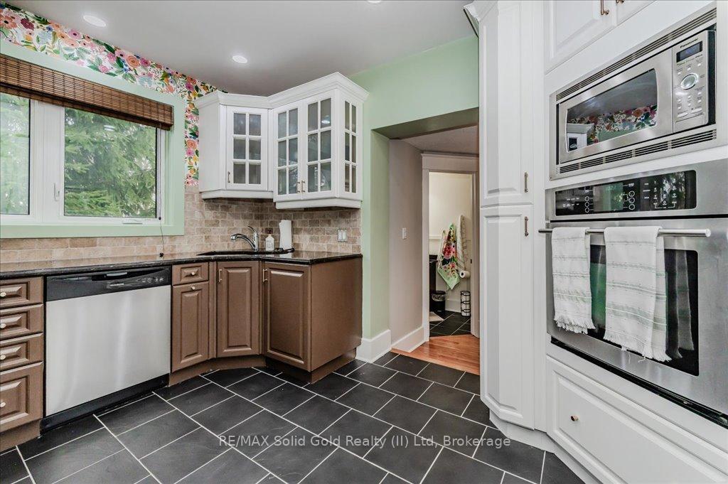 Photo 15 of 56 Woolwich Street, Kitchener, Bridgeport — HOMEH