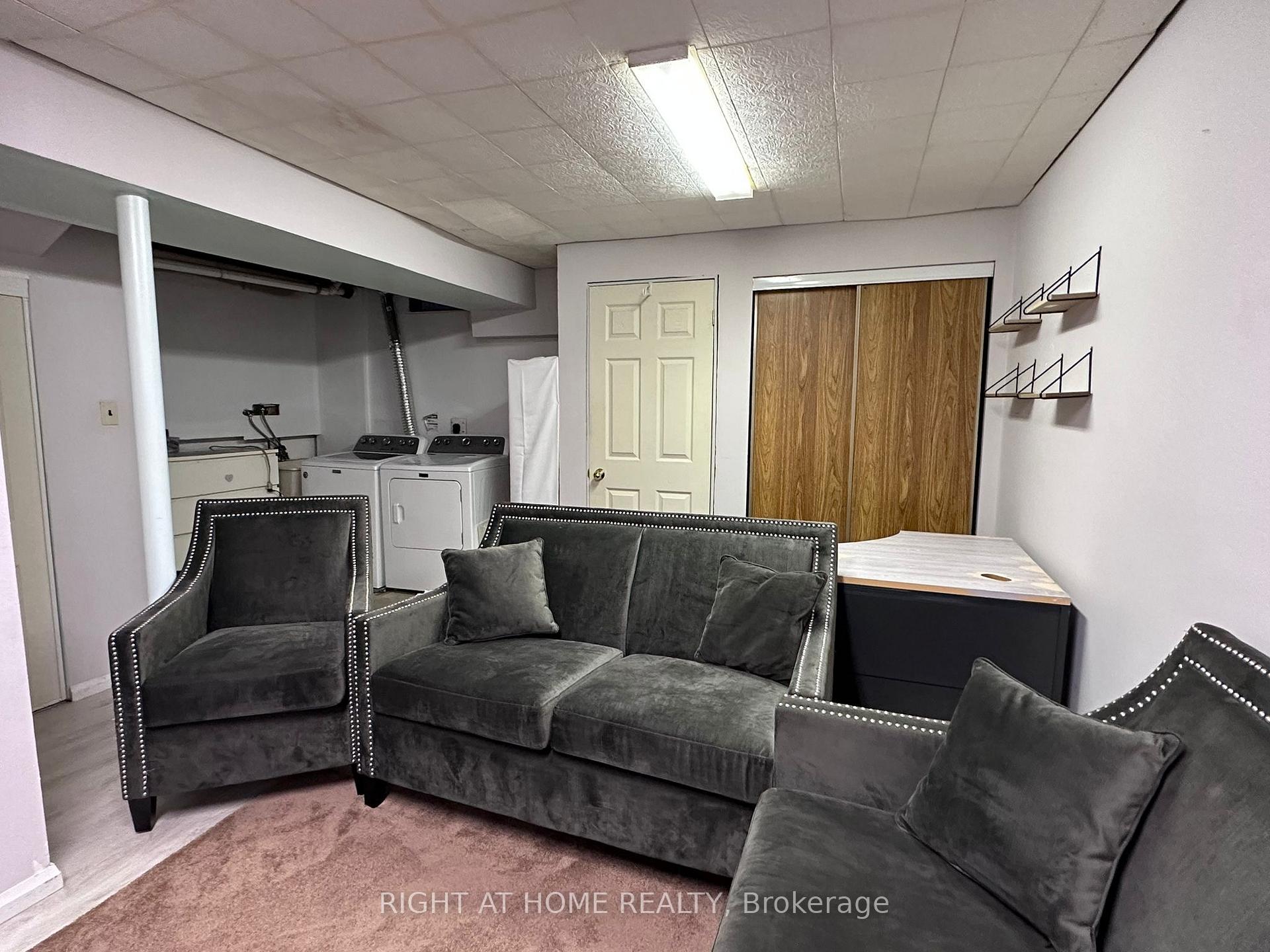 Photo 6 of 130 Dunbar Crescent, Markham, Milliken Mills East — HOMEH