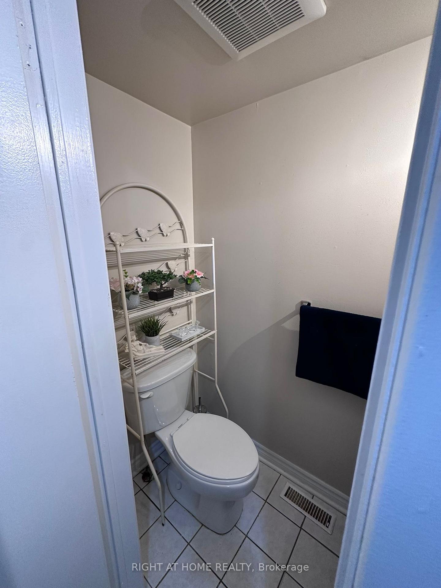 Photo 14 of 130 Dunbar Crescent, Markham, Milliken Mills East — HOMEH