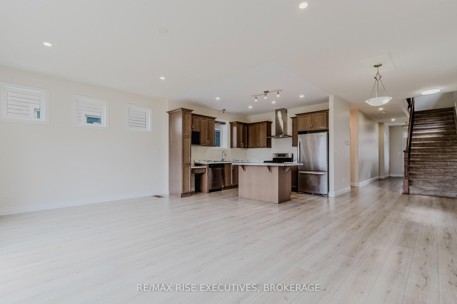 Photo 6 of 463 Beth Crescent, Kingston, City Northwest — HOMEH