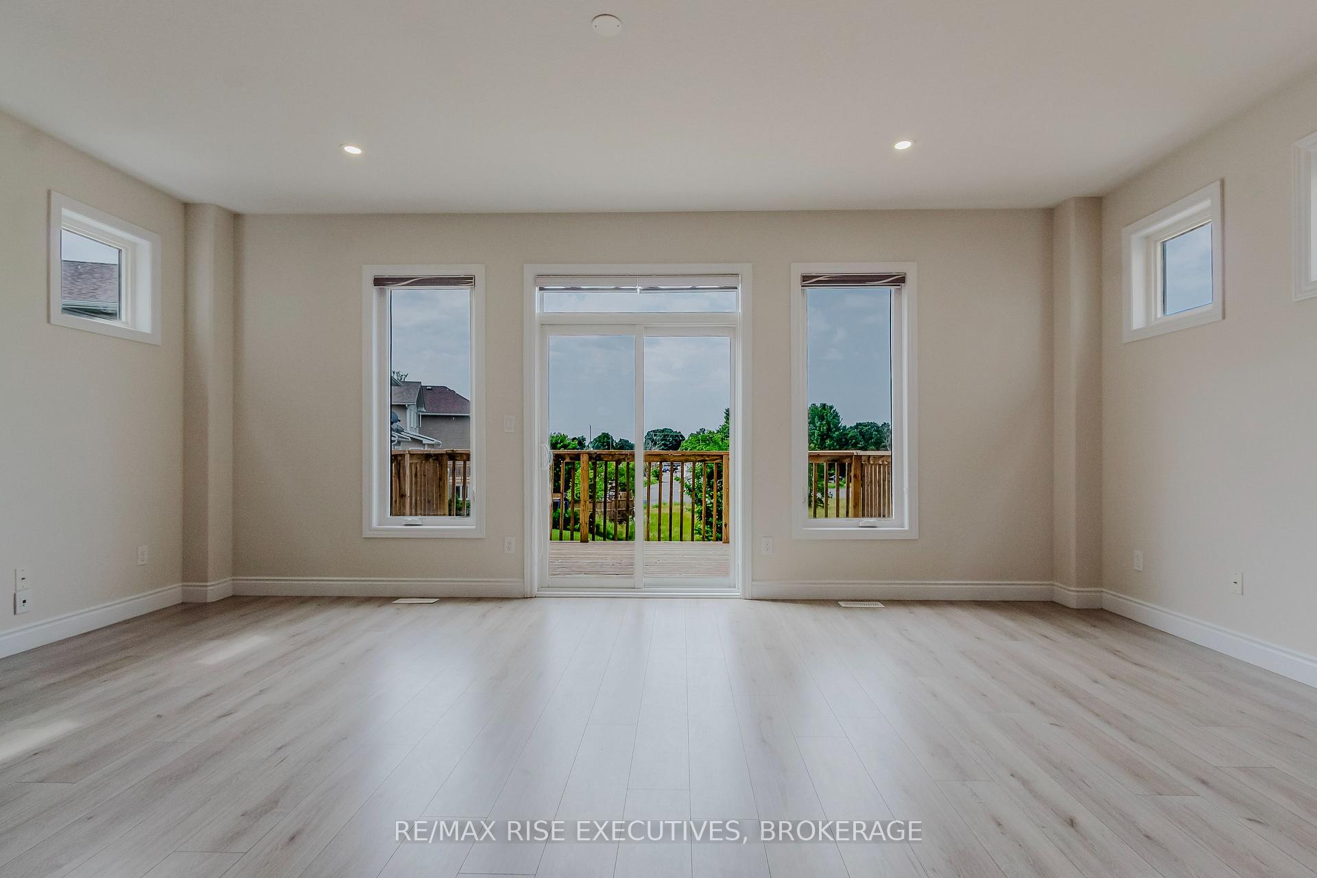Photo 8 of 463 Beth Crescent, Kingston, City Northwest — HOMEH