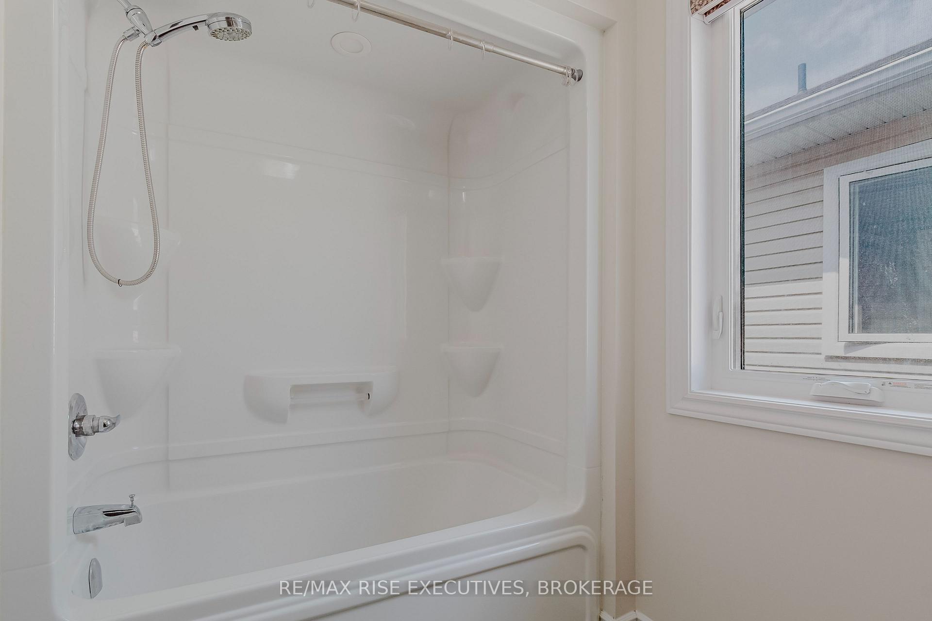 Photo 23 of 463 Beth Crescent, Kingston, City Northwest — HOMEH