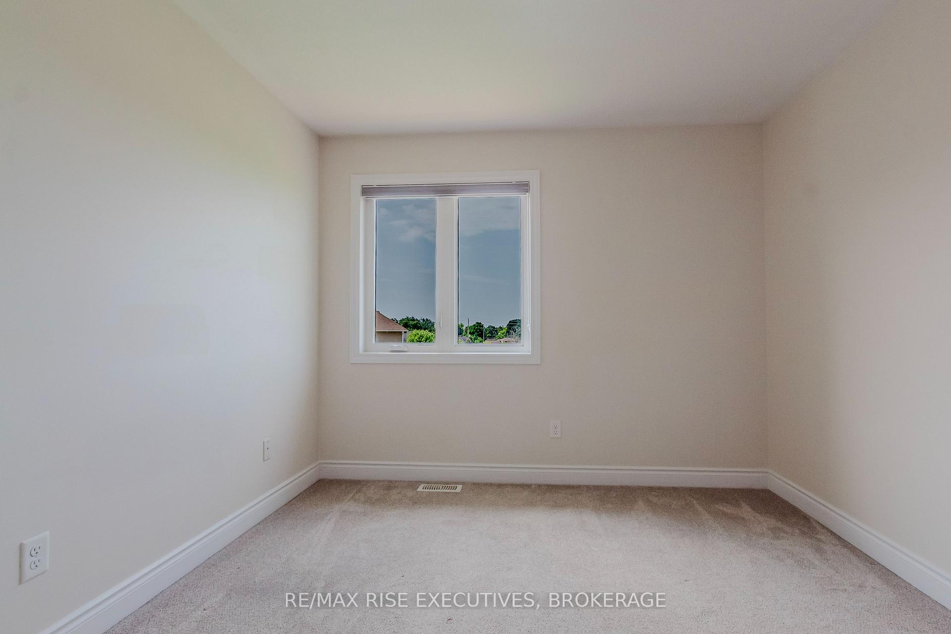 Photo 34 of 463 Beth Crescent, Kingston, City Northwest — HOMEH