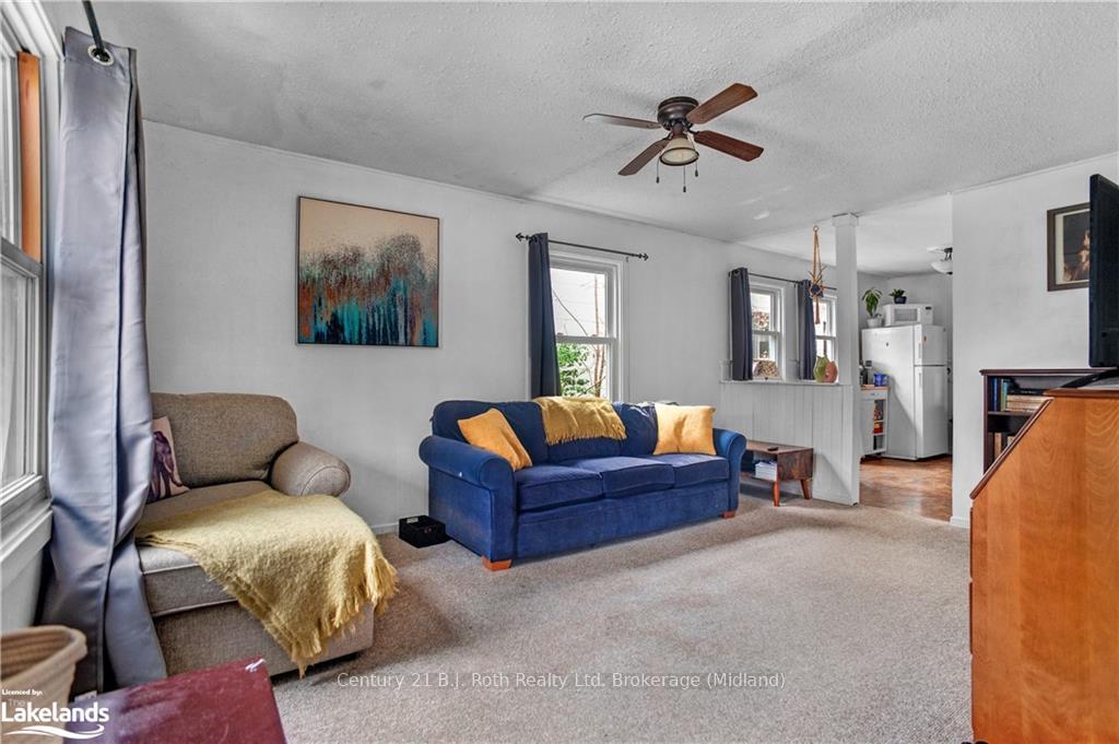 Photo 2 of 289 Elizabeth St, Midland — HOMEH