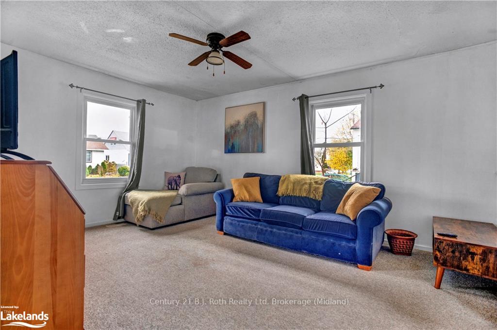 Photo 3 of 289 Elizabeth St, Midland — HOMEH