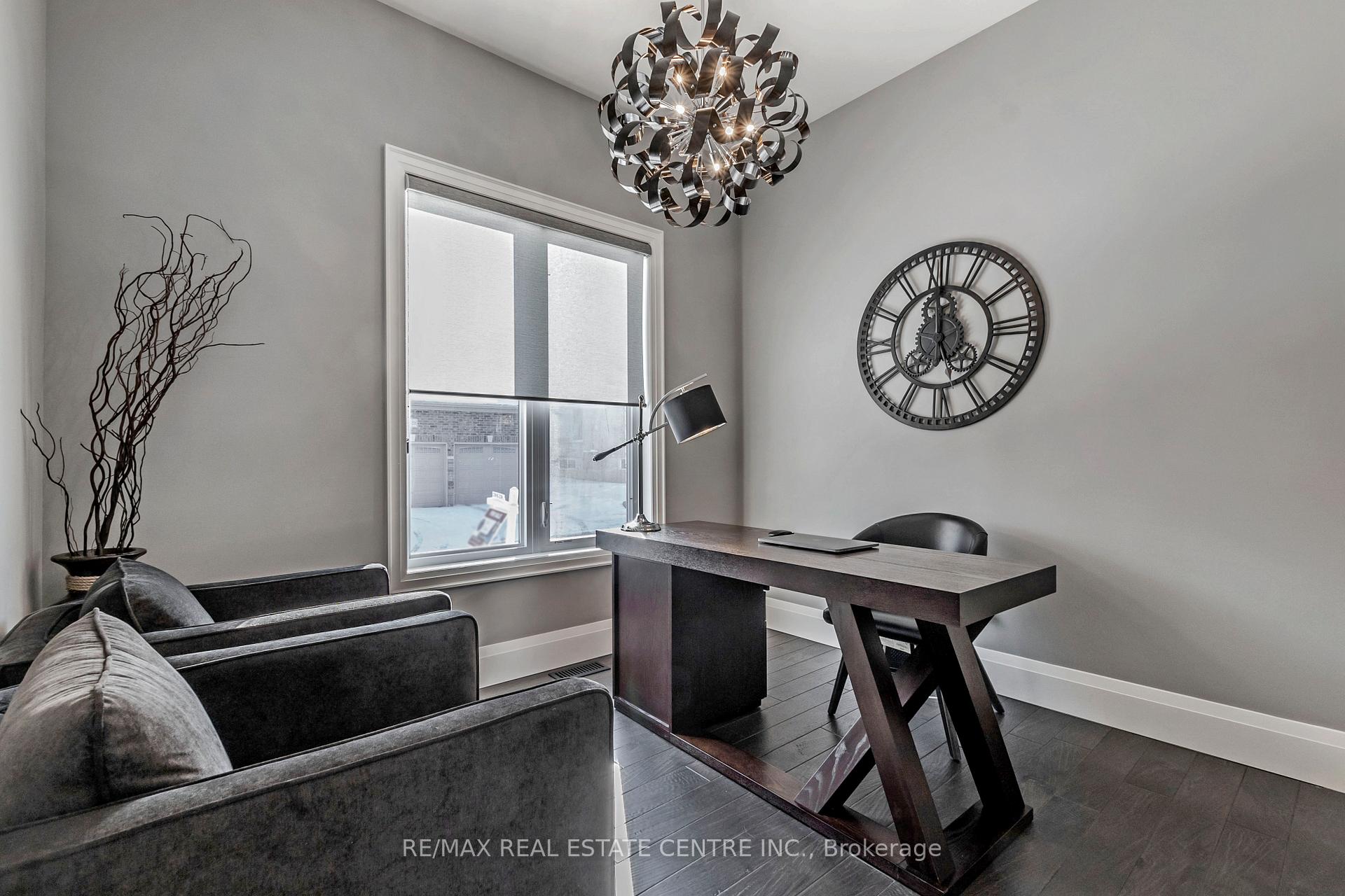 Photo 11 of Unit 4, 258 Edgewater Crescent, Kitchener, Grand River South — HOMEH