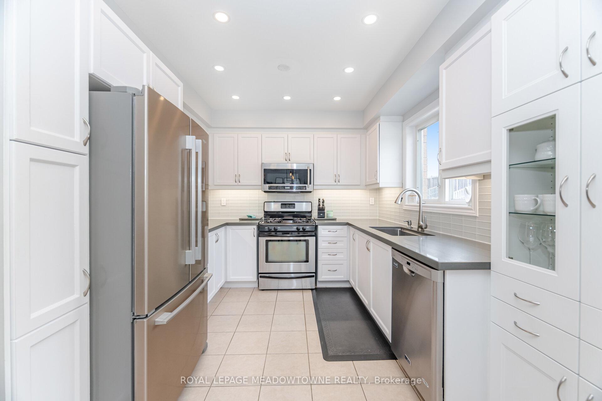 Photo 13 of 345 Bussel Crescent, Milton, Clarke — HOMEH