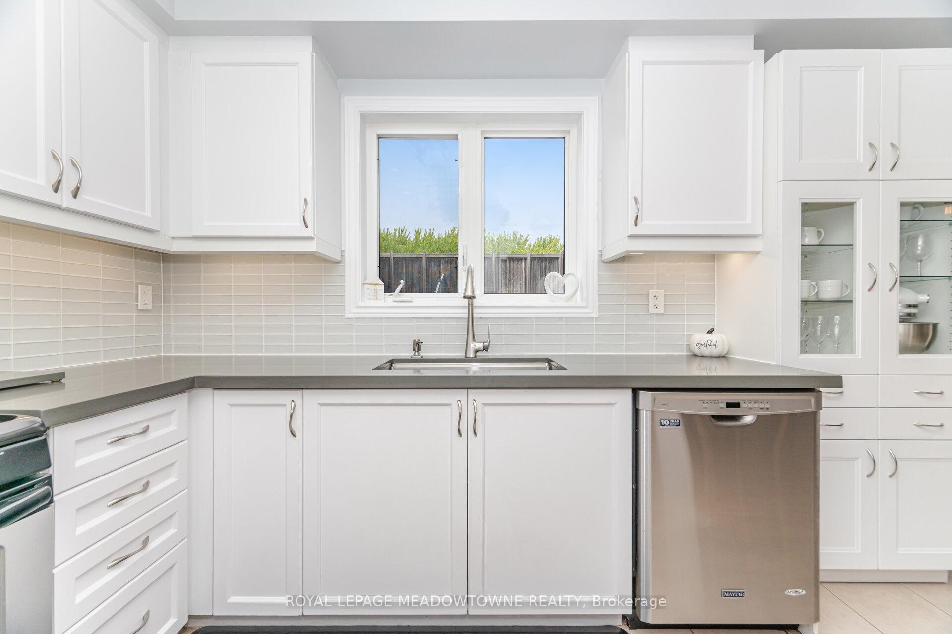 Photo 15 of 345 Bussel Crescent, Milton, Clarke — HOMEH