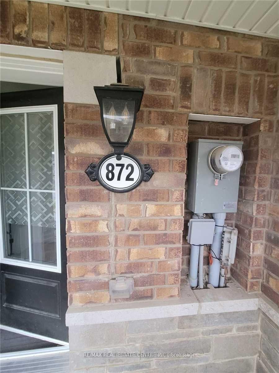 Photo 3 of 872 Ash Gate N, Milton, Cobban — HOMEH