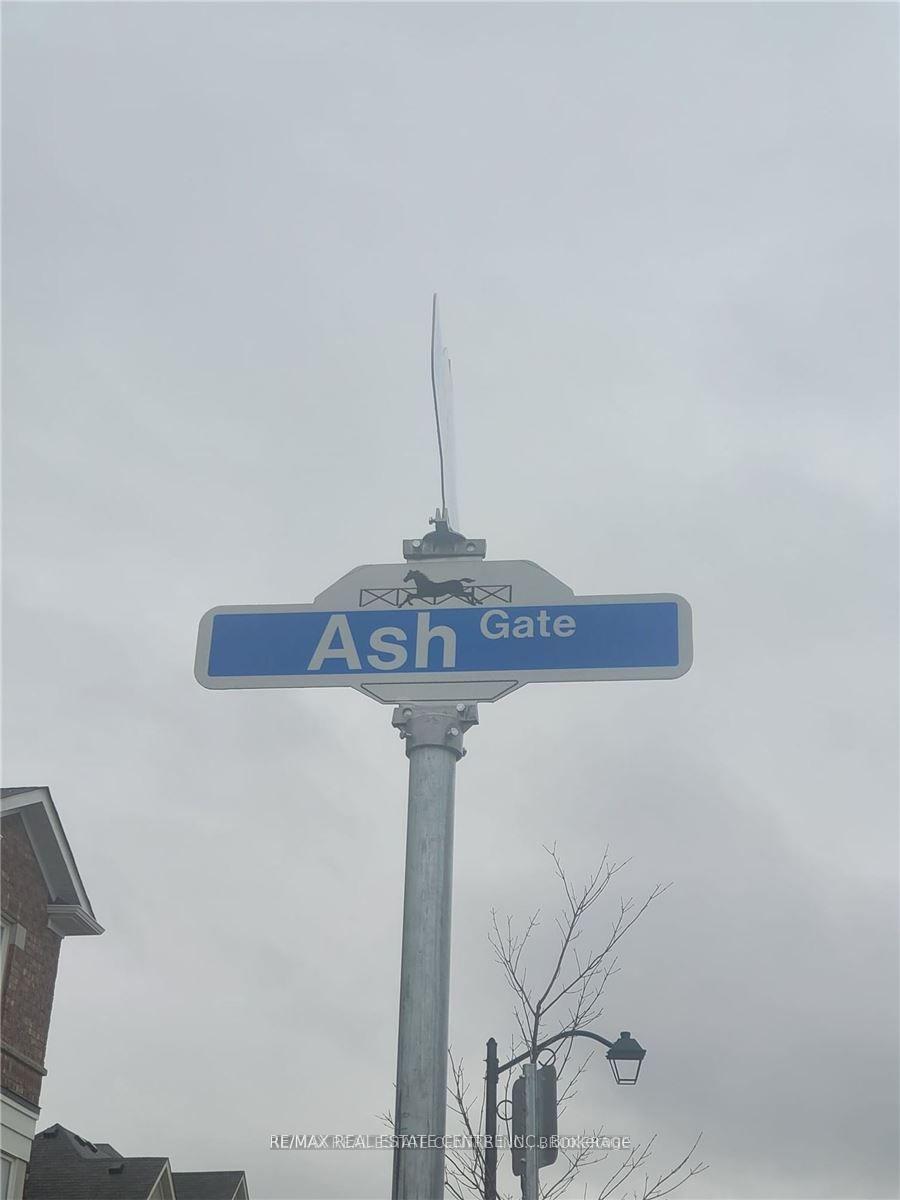 Photo 4 of 872 Ash Gate N, Milton, Cobban — HOMEH