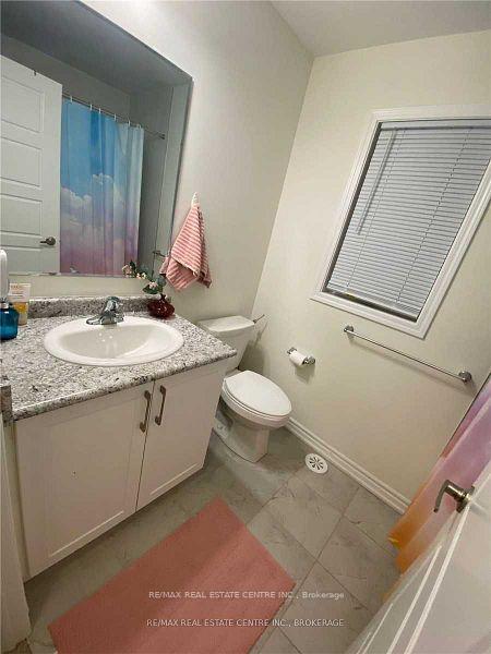 Photo 17 of 872 Ash Gate N, Milton, Cobban — HOMEH