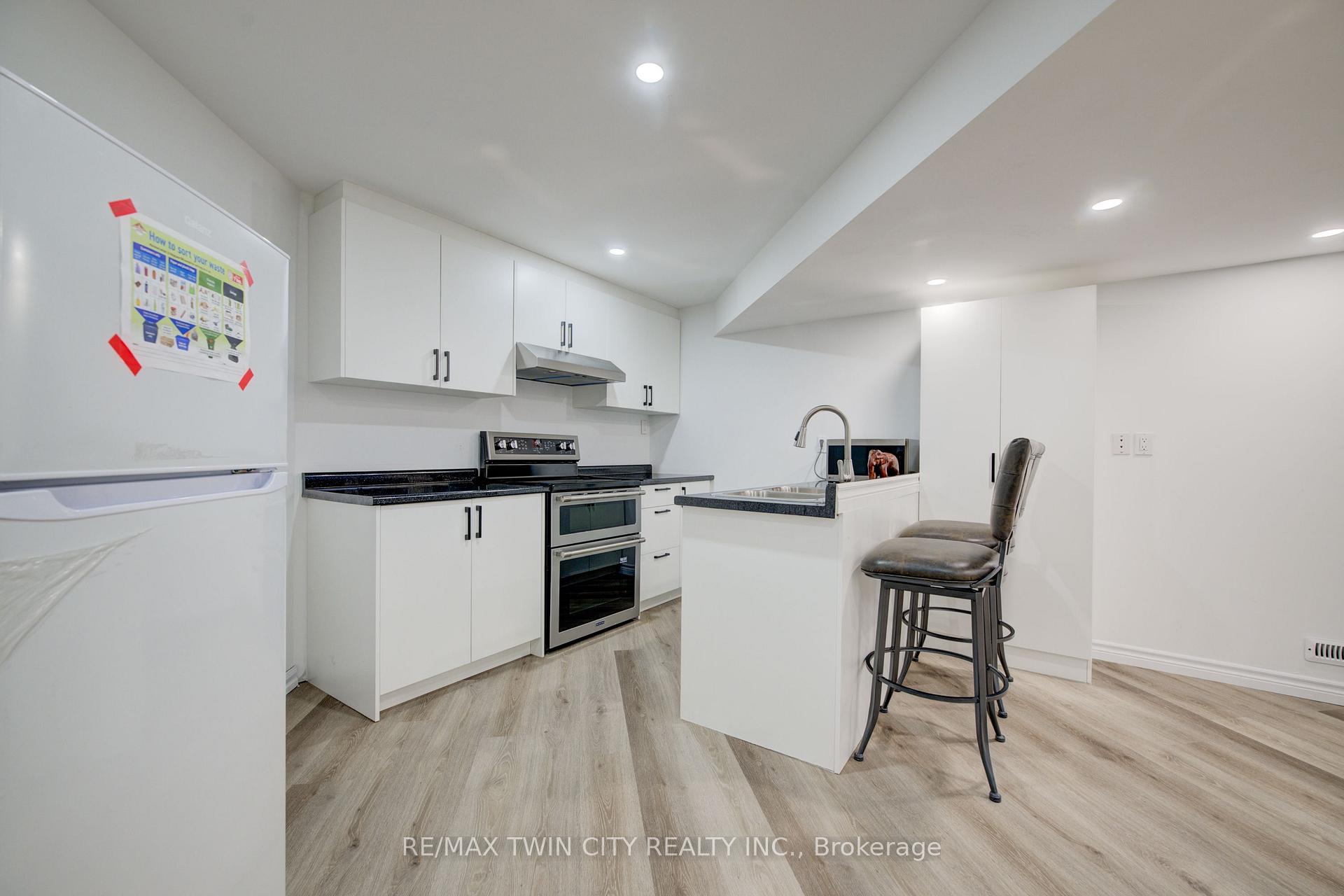 Photo 27 of 92 Rush Meadow Street, Kitchener — HOMEH