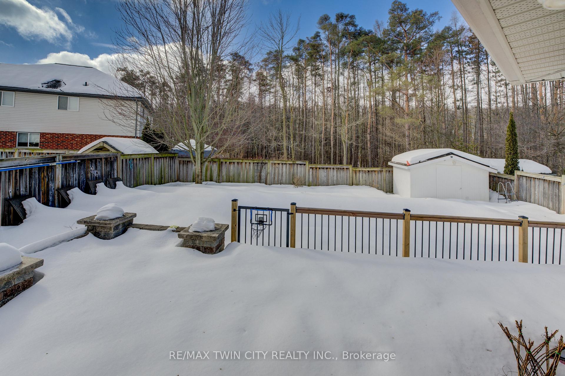 Photo 30 of 92 Rush Meadow Street, Kitchener — HOMEH