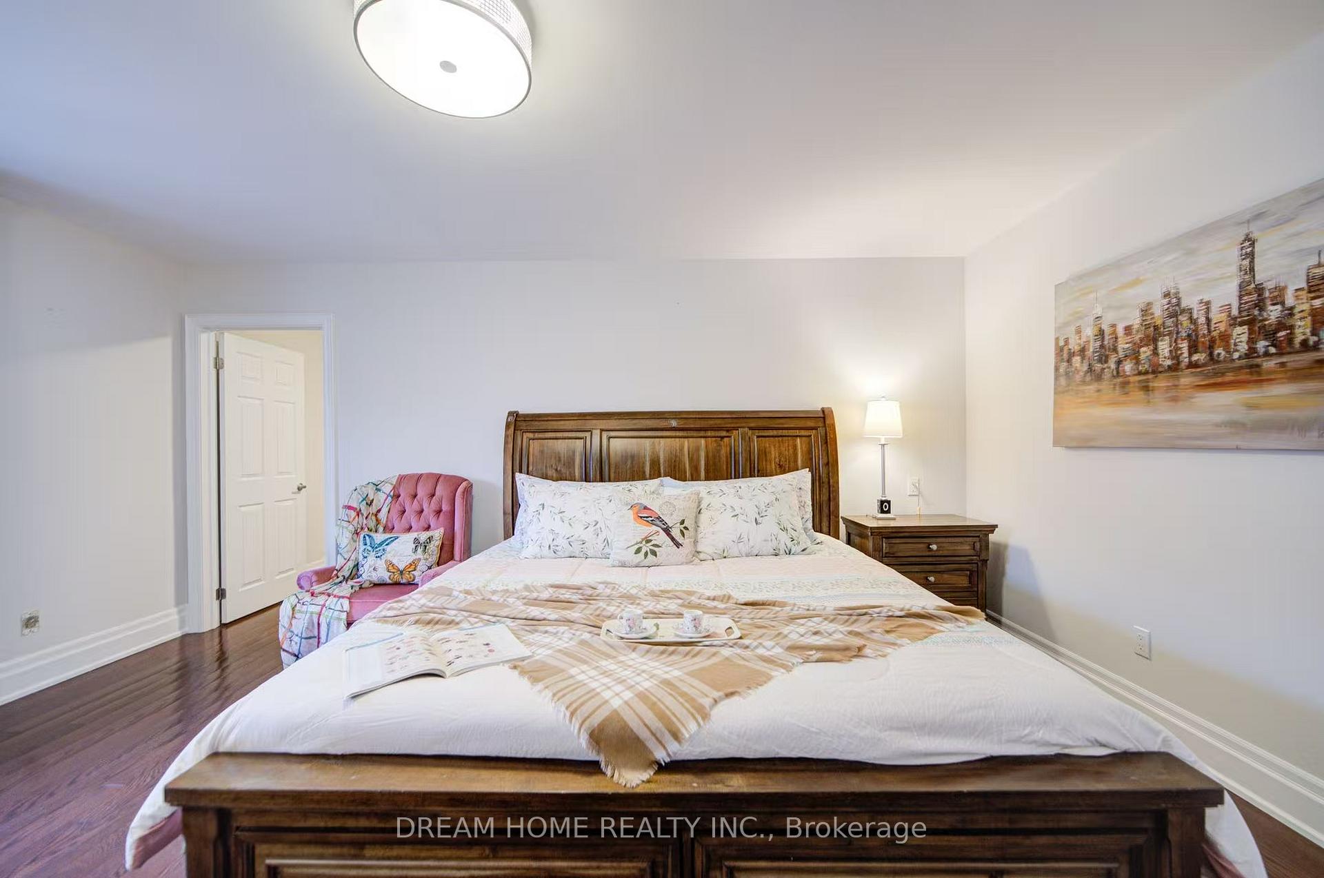 Photo 2 of Unit Room B, 3 Moses Crescent, Markham, Cachet — HOMEH