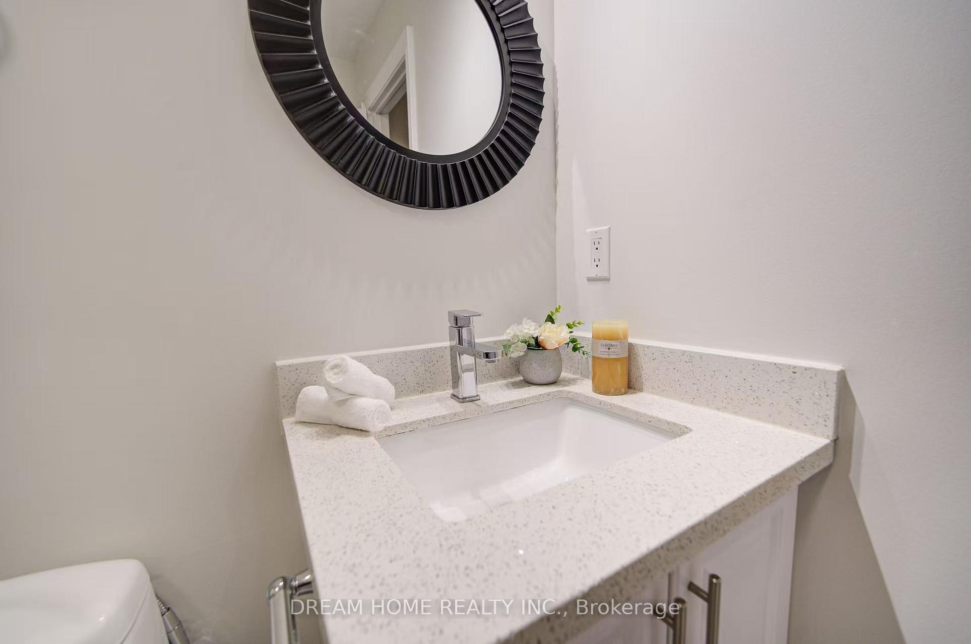 Photo 10 of Unit Room B, 3 Moses Crescent, Markham, Cachet — HOMEH