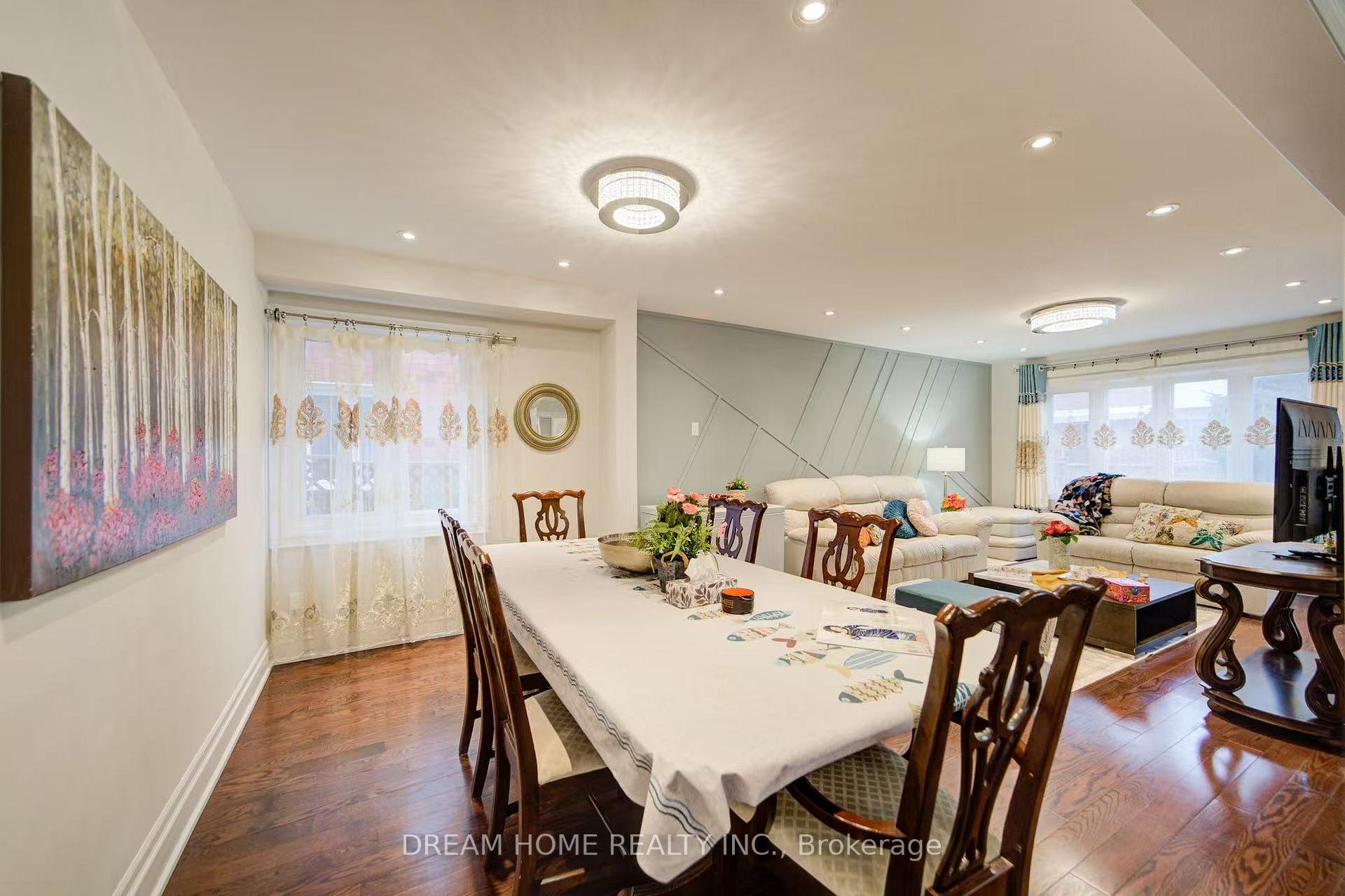 Photo 12 of Unit Room B, 3 Moses Crescent, Markham, Cachet — HOMEH