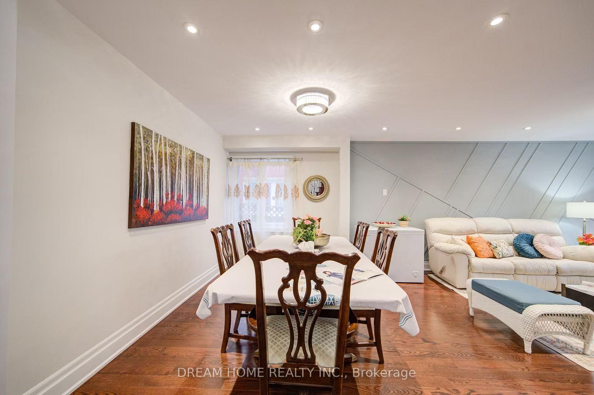Photo 13 of Unit Room B, 3 Moses Crescent, Markham, Cachet — HOMEH