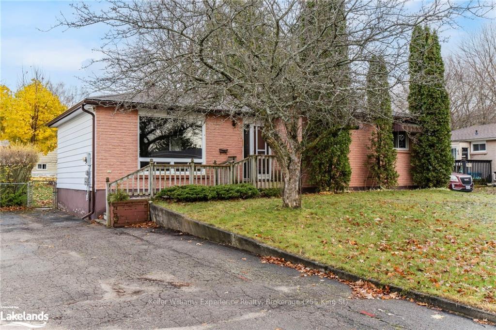 Photo 3 of 1013 Glen Bogie Crescent, Midland — HOMEH
