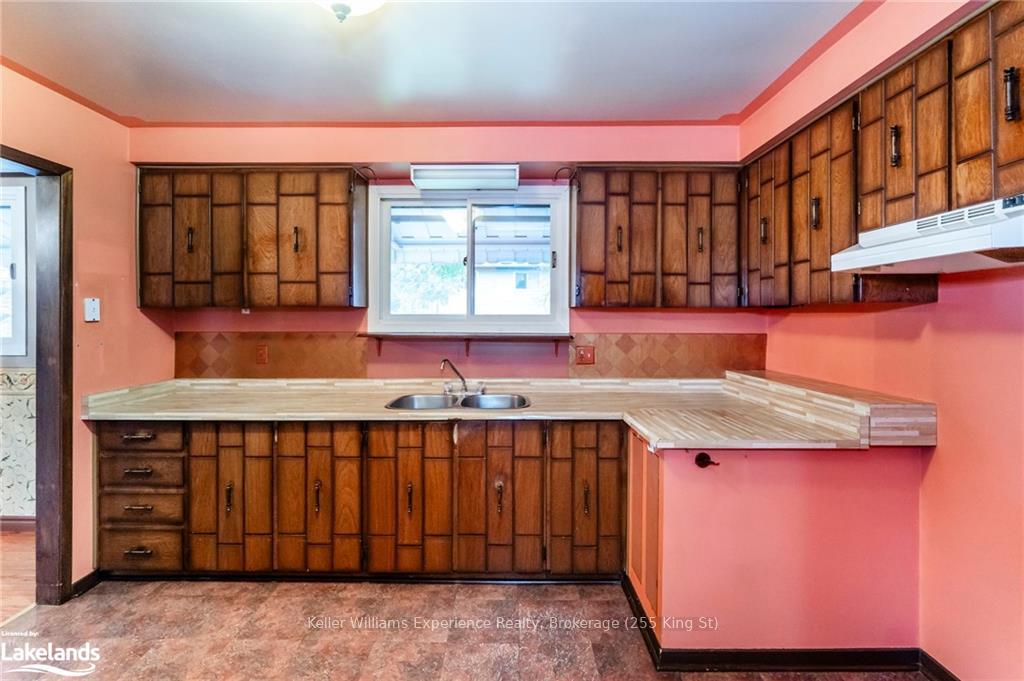Photo 7 of 1013 Glen Bogie Crescent, Midland — HOMEH