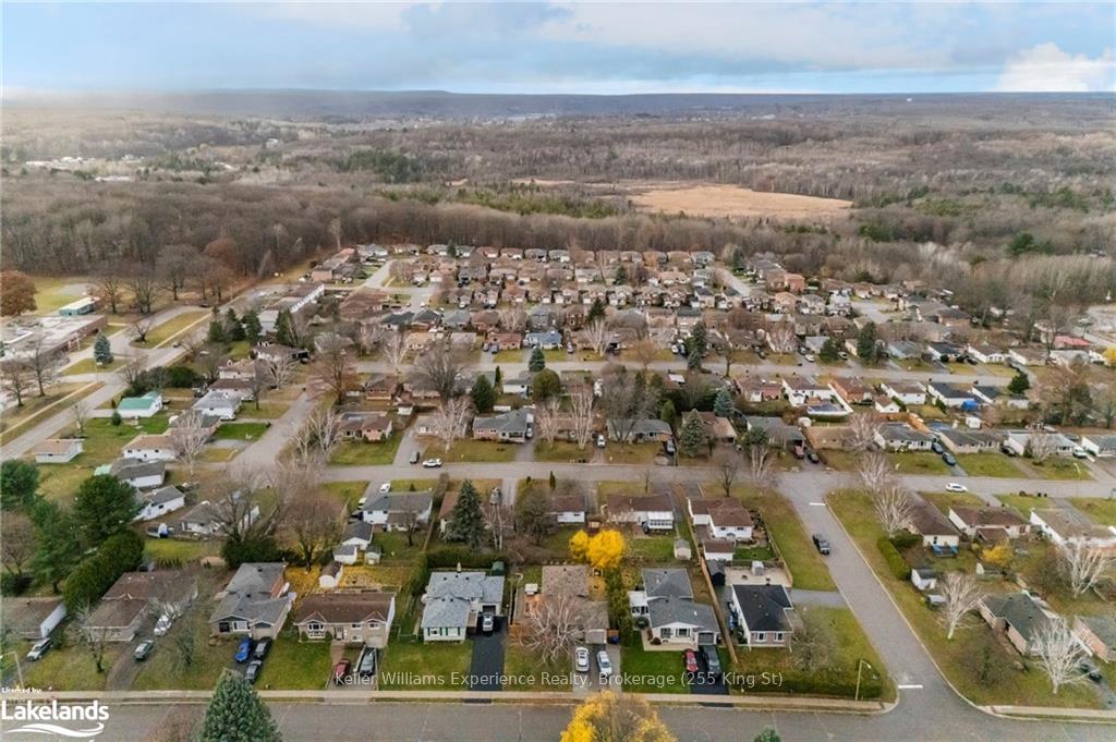 Photo 34 of 1013 Glen Bogie Crescent, Midland — HOMEH