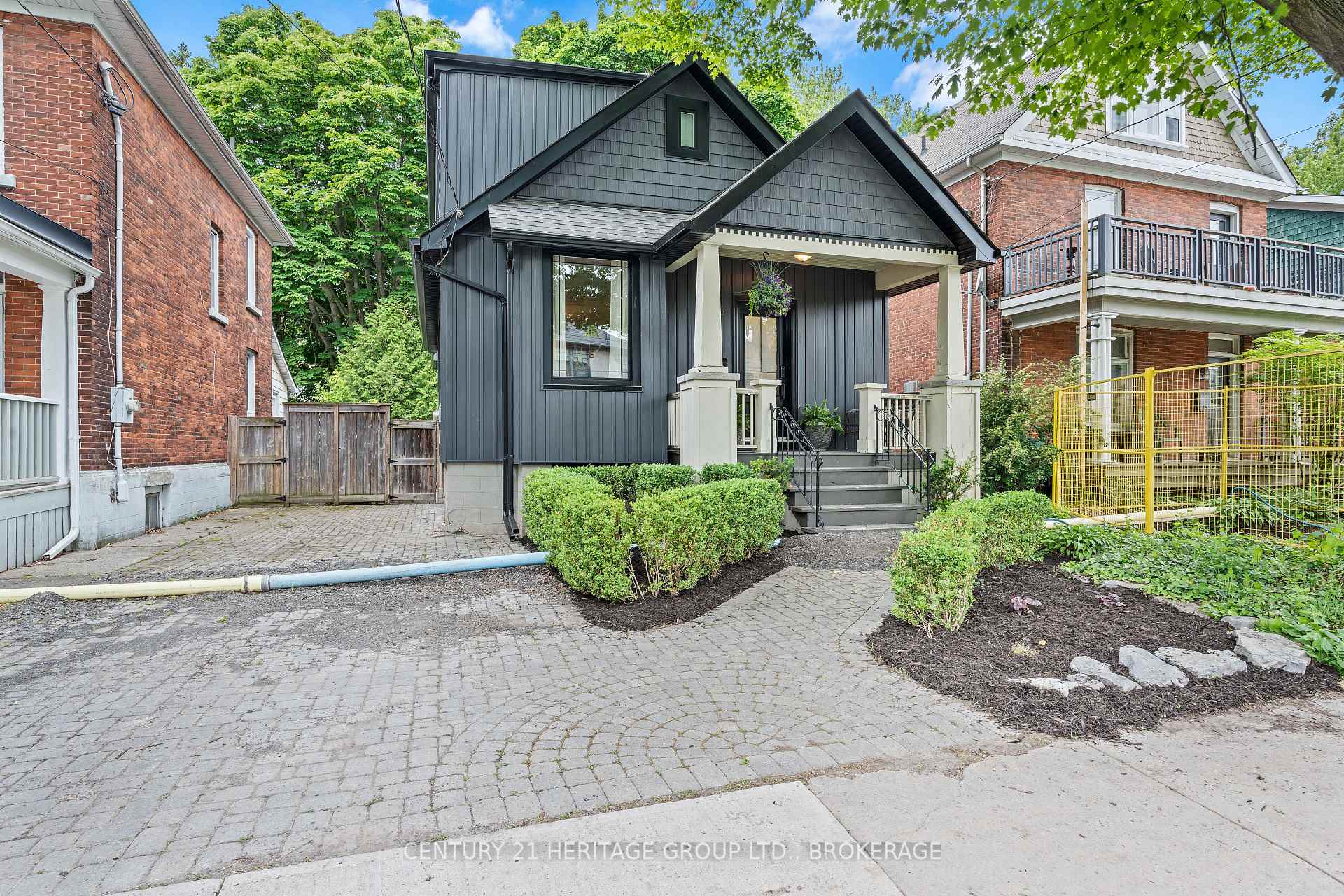 Photo 3 of 292 Victoria Street, Kingston, Central City East — HOMEH