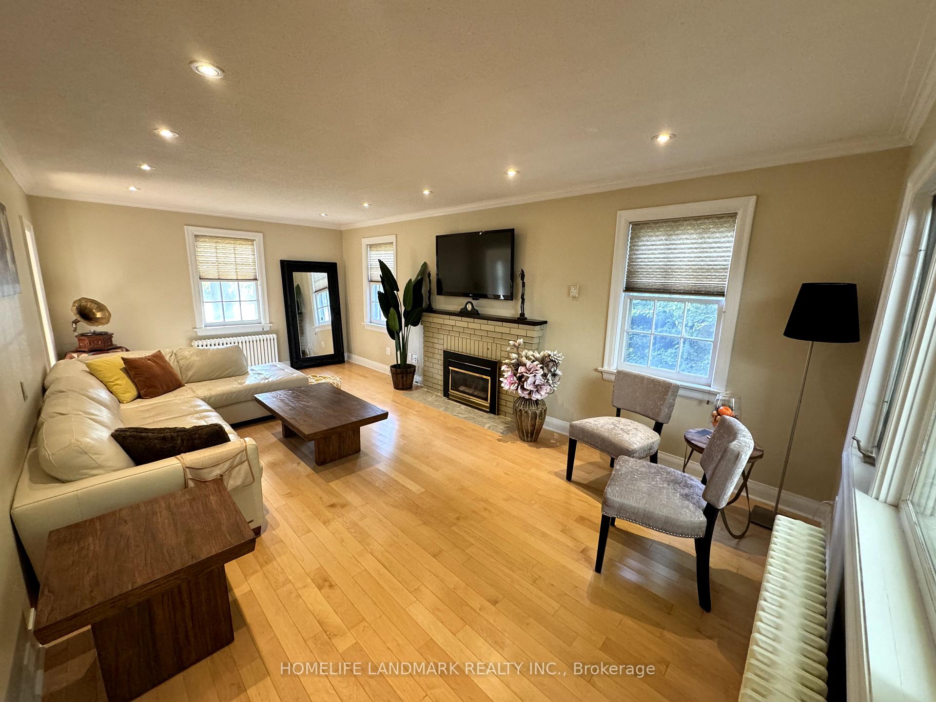 Photo 6 of 174 Steeles Avenue E, Markham, Grandview — HOMEH