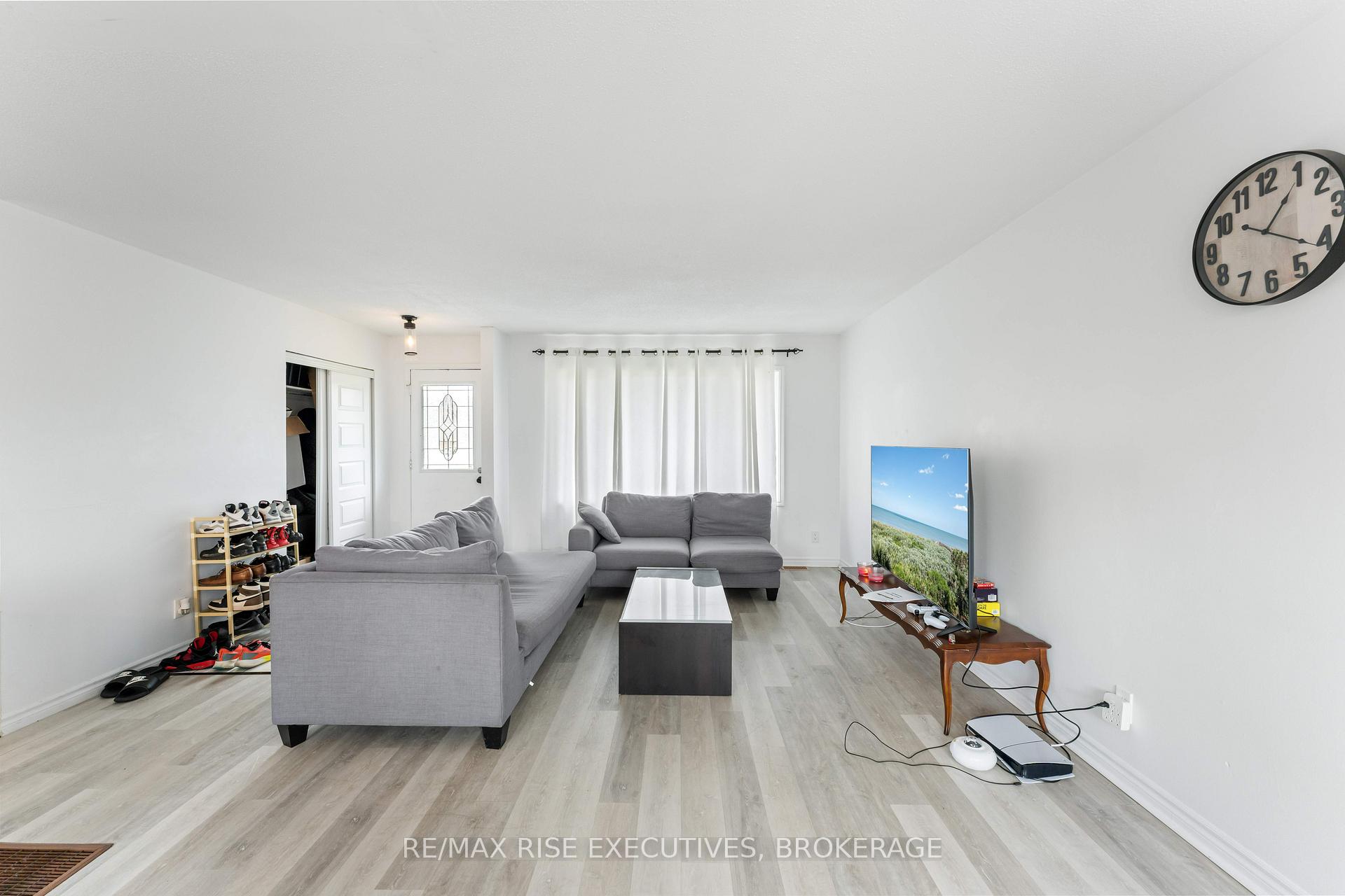 Photo 6 of 16 Limeridge Drive, Kingston, Kingston East (Incl Barret Crt) — HOMEH