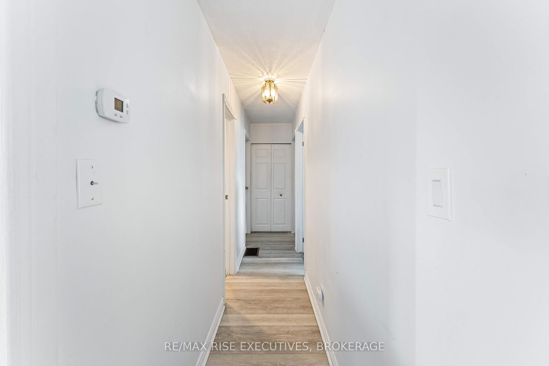 Photo 10 of 16 Limeridge Drive, Kingston, Kingston East (Incl Barret Crt) — HOMEH